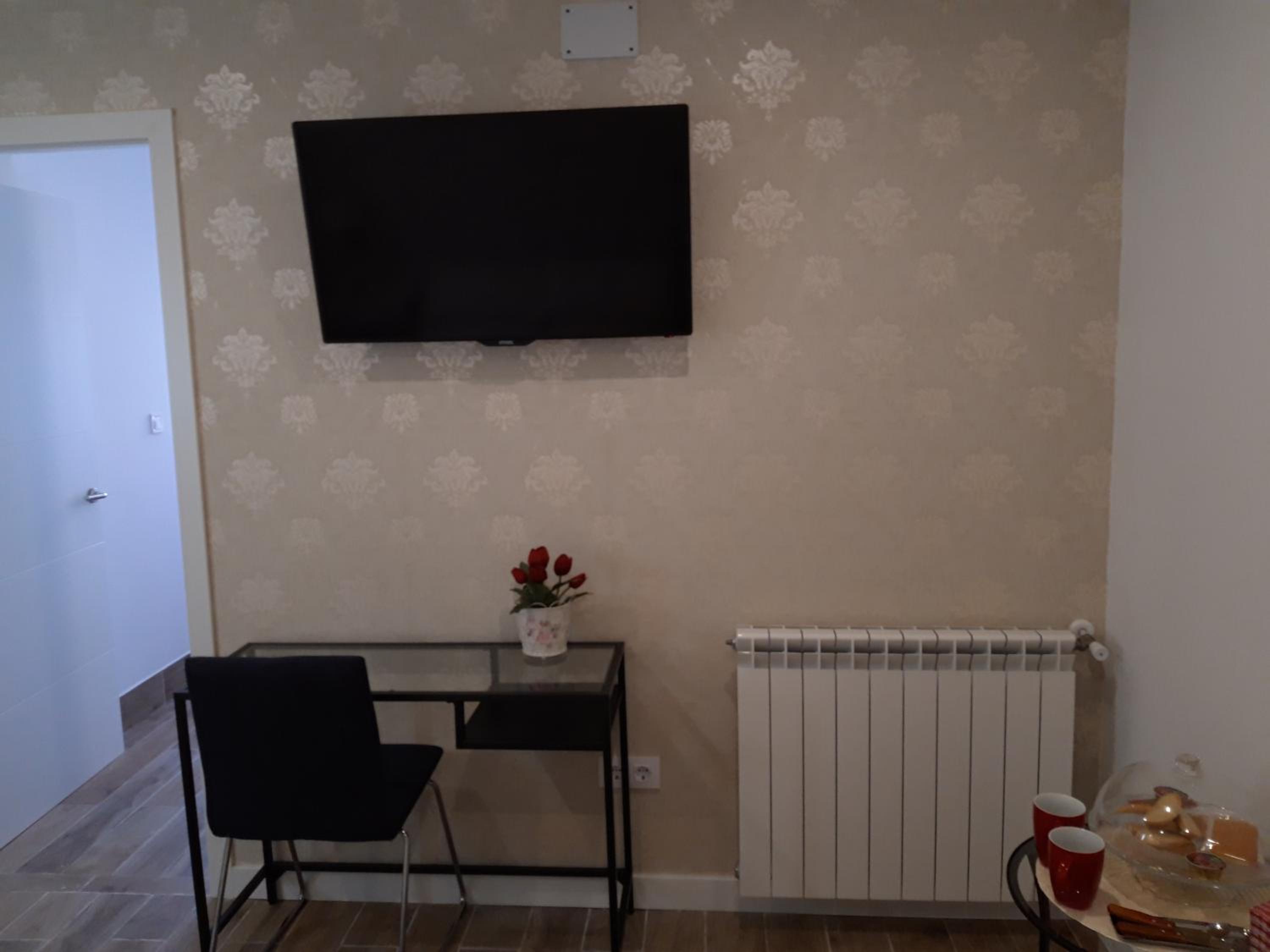 Double Room - Photo 1