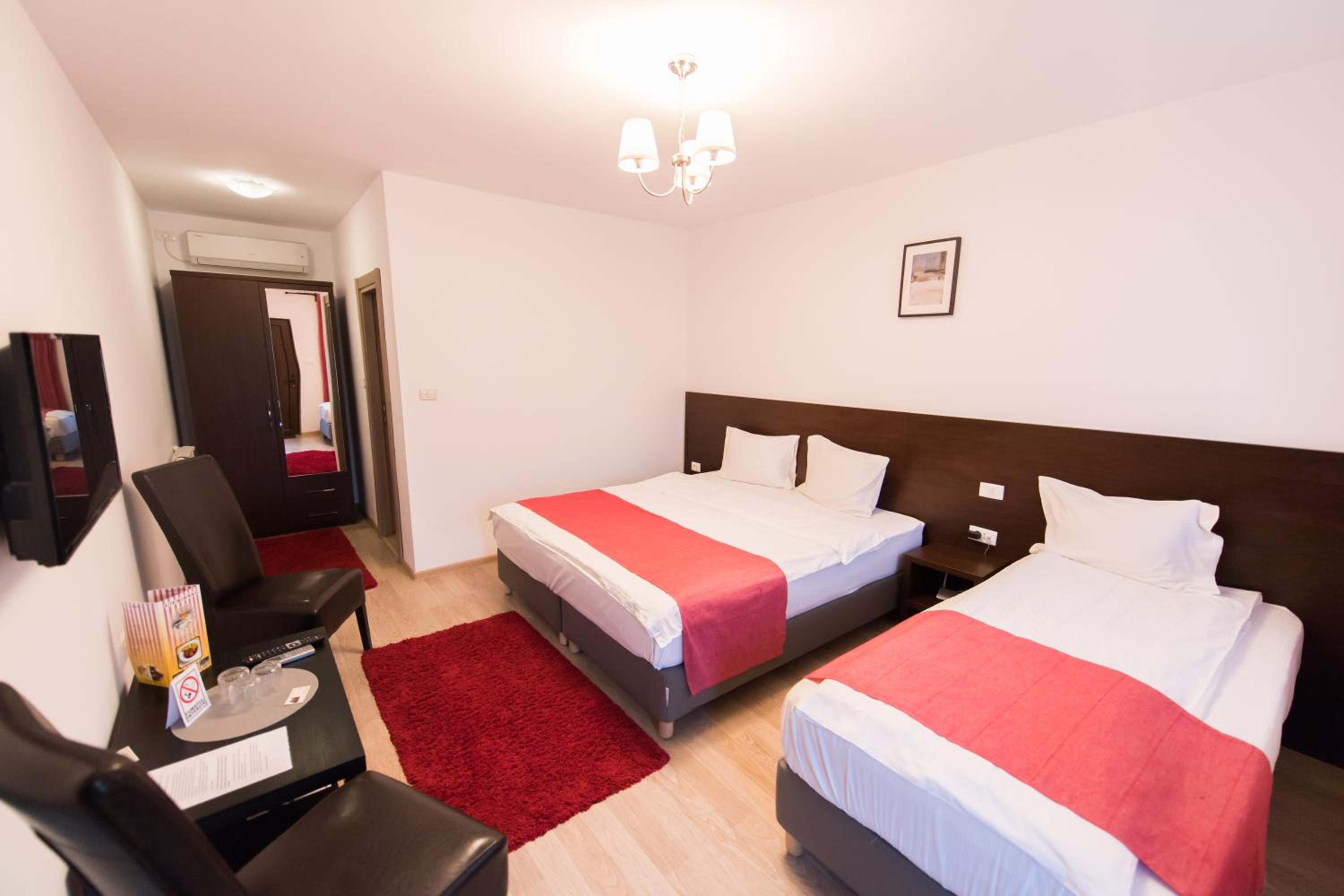 Triple Room photo 2
