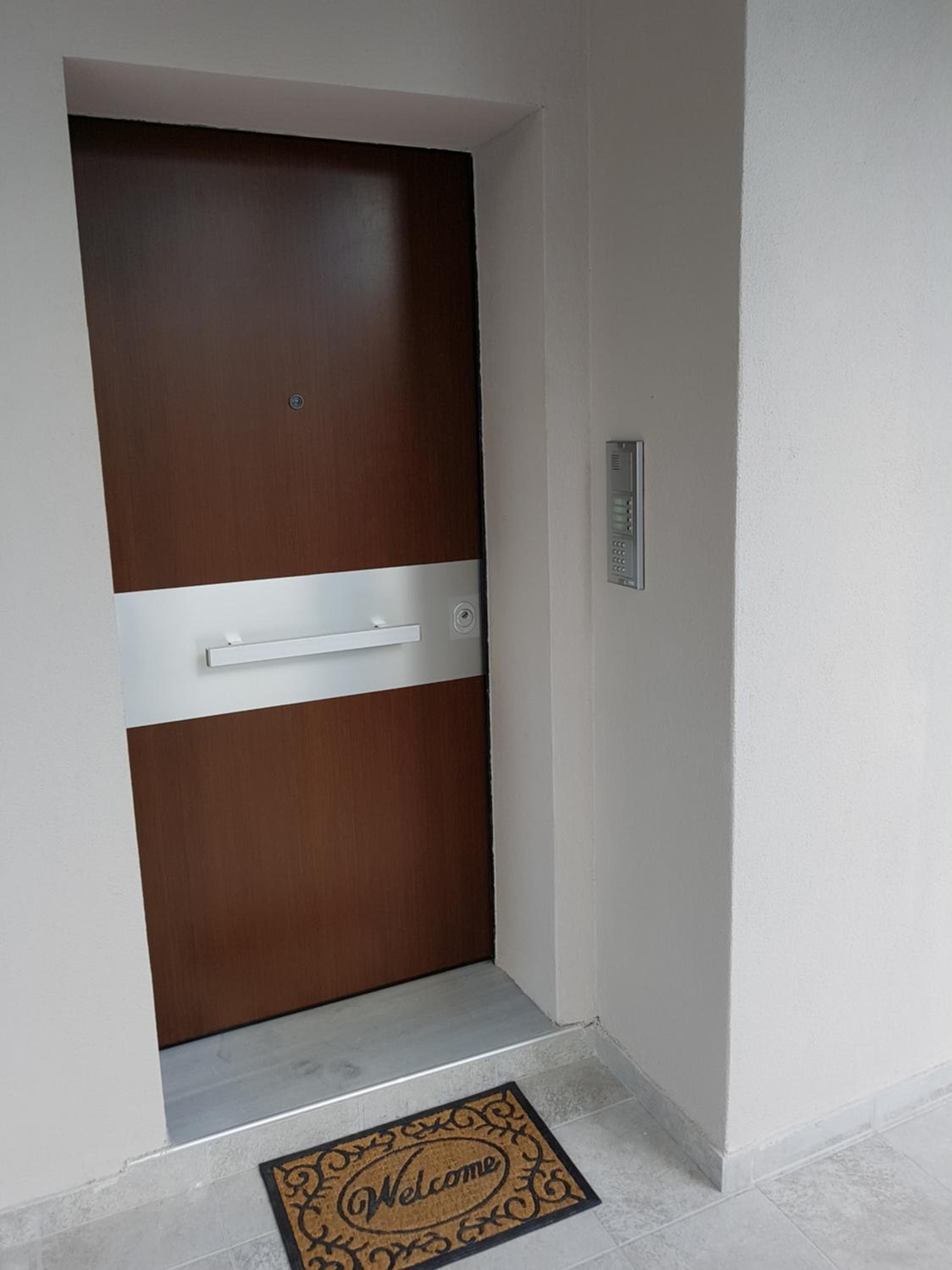 Apartment with Balcony First Floor photo 2