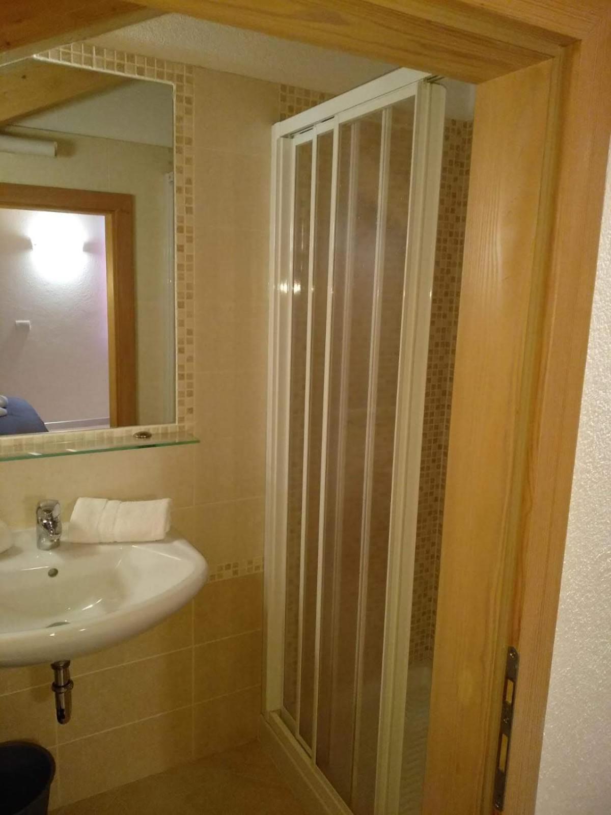Standard Apartment - Photo 6