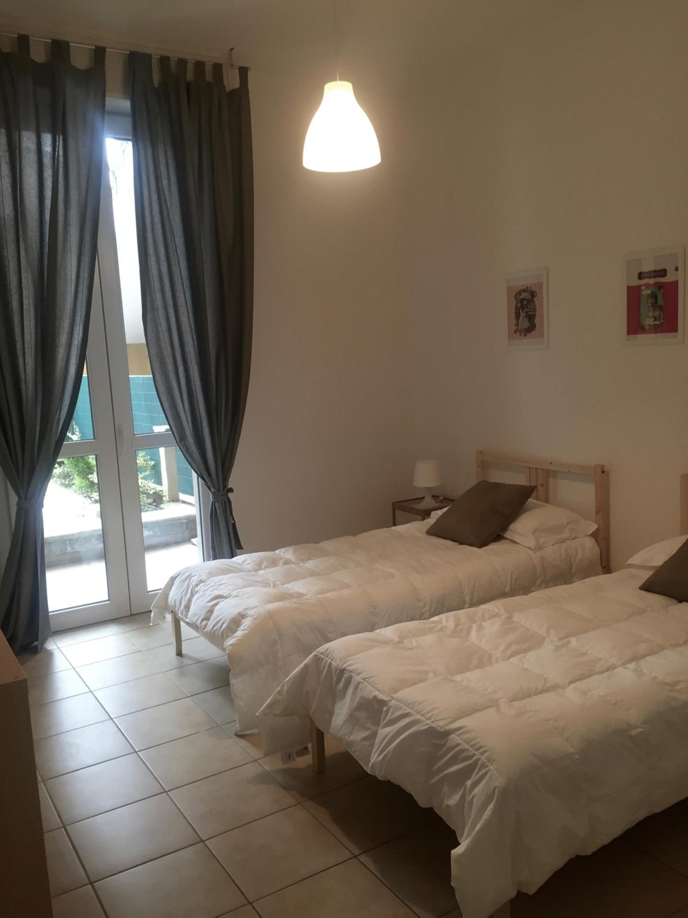 Twin Room with Private Bathroom photo 1