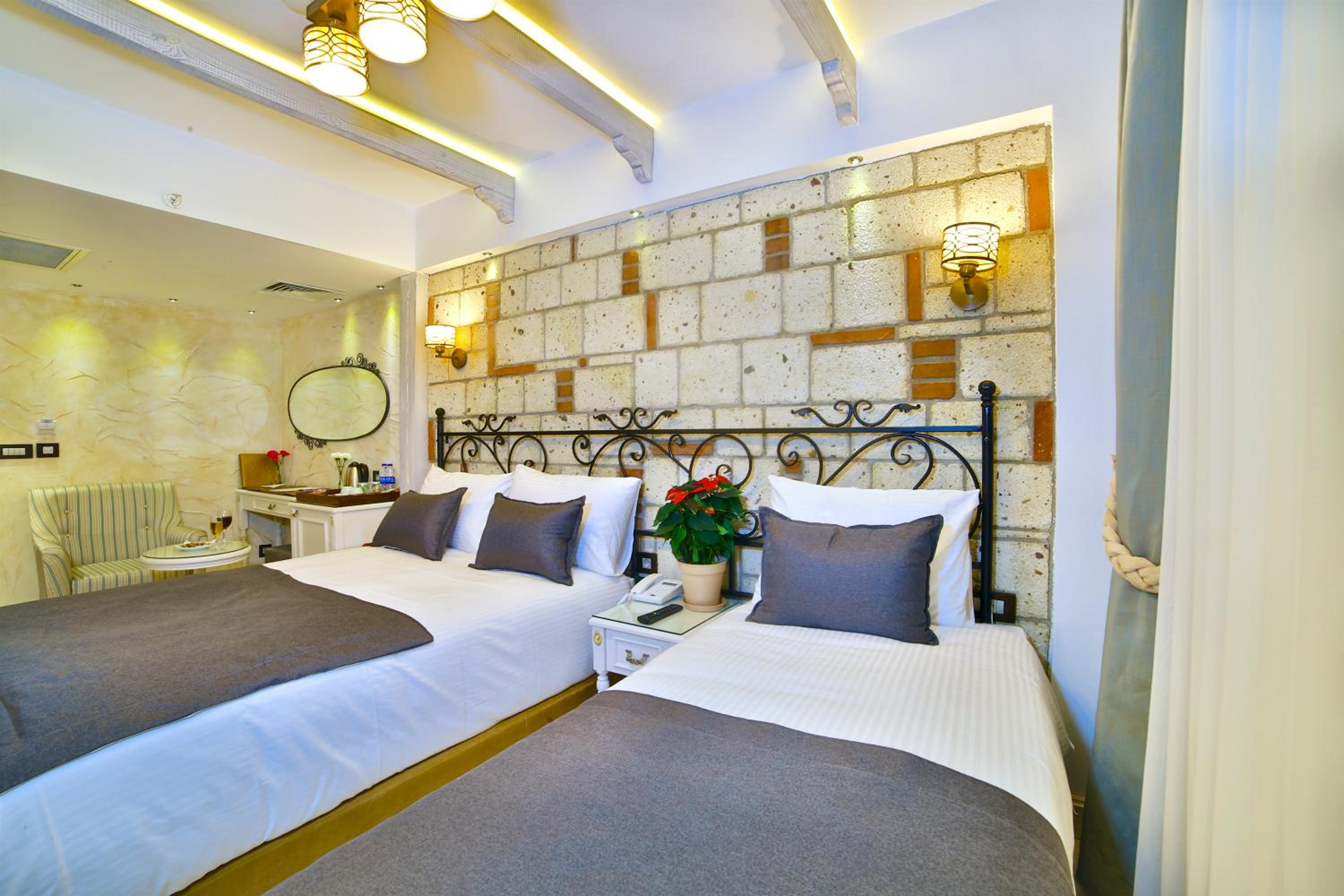 Economy Double Room - Basement 