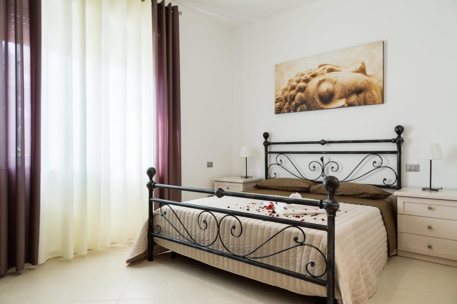 Budget Double Room photo 3