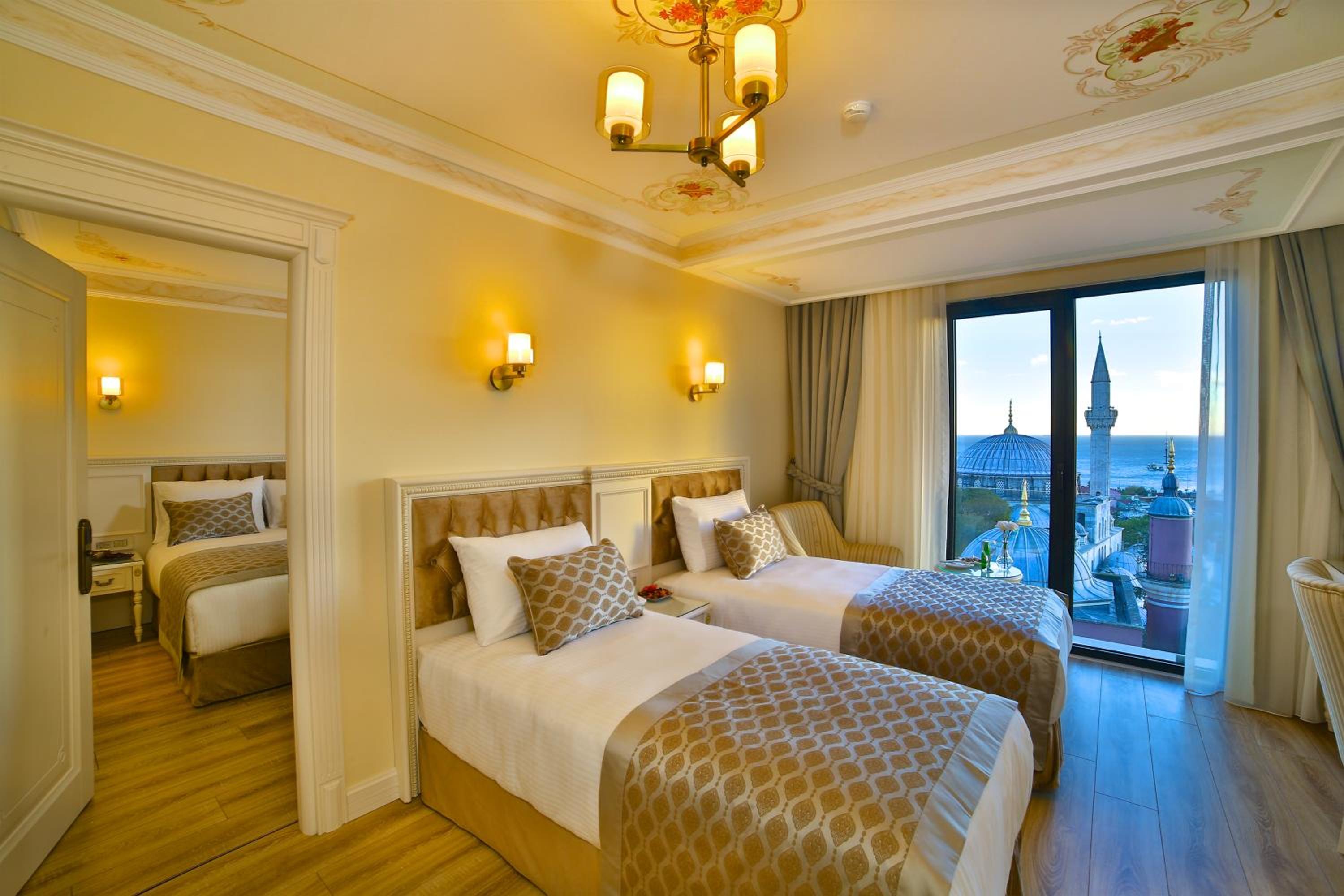 Family Junior Suite with Sea View photo 1