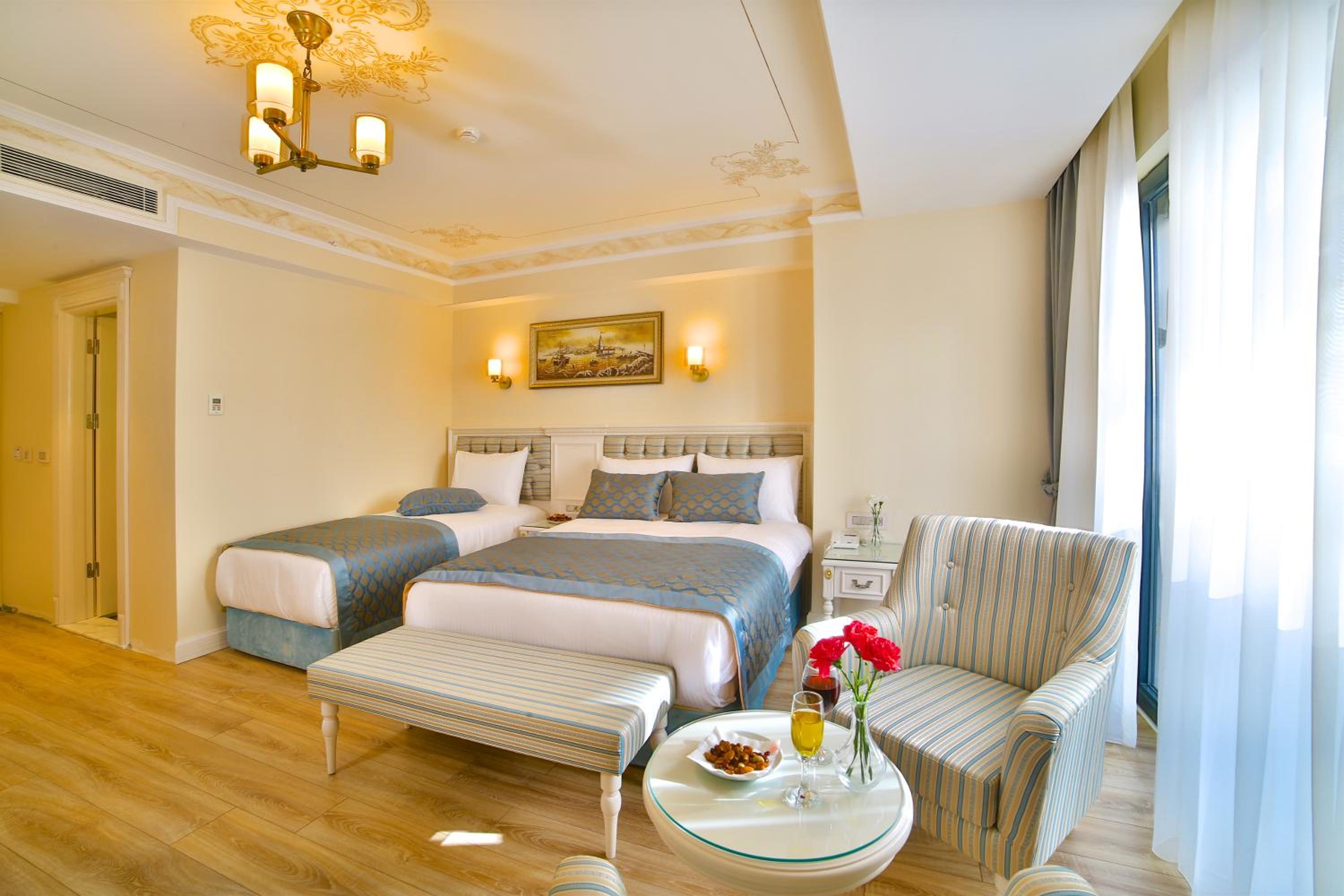 Deluxe Triple Room photo 2