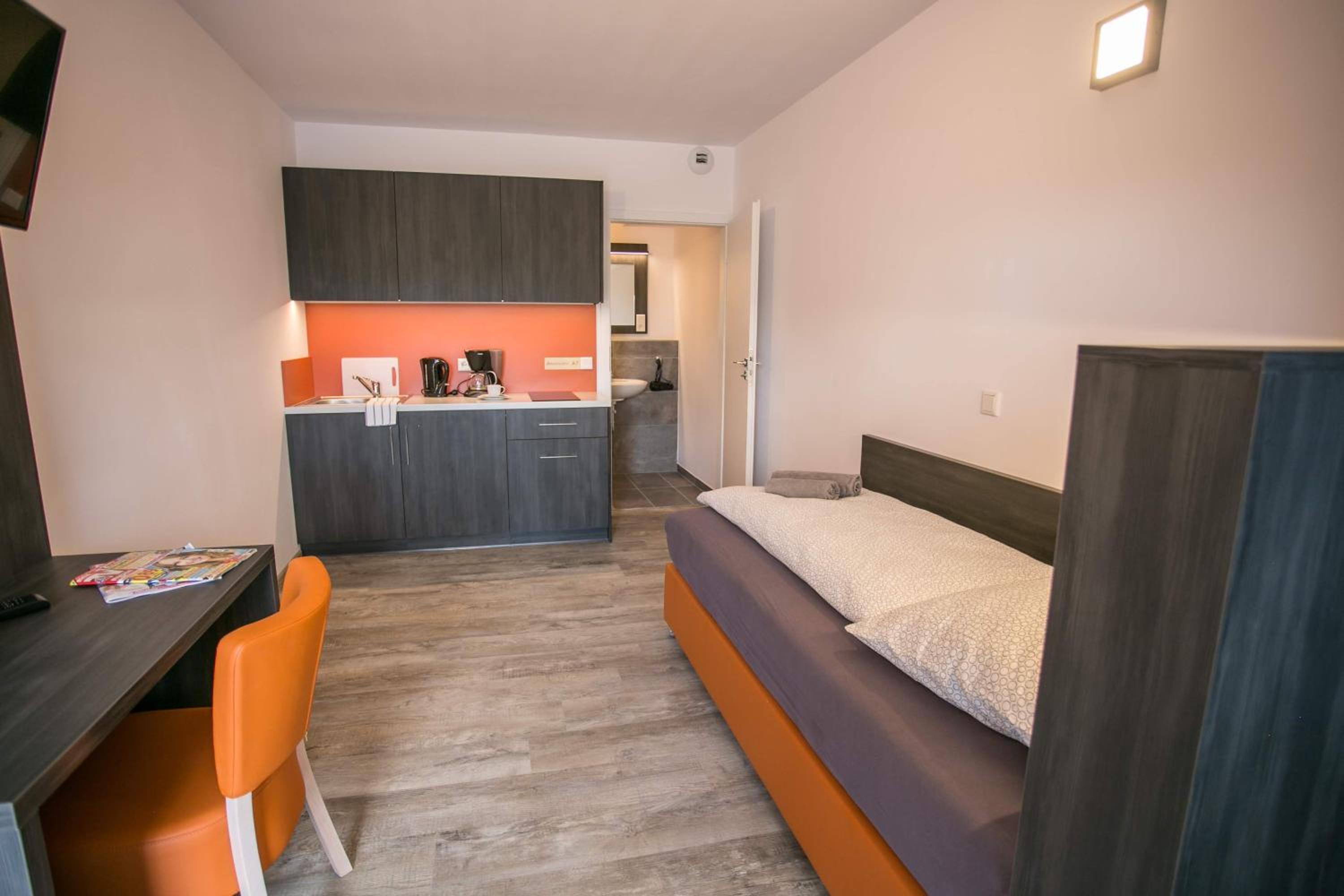 Single Room Business with kitchenette