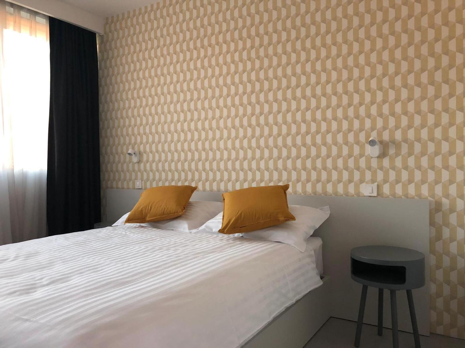 Double Room with Free Parking - Photo 4