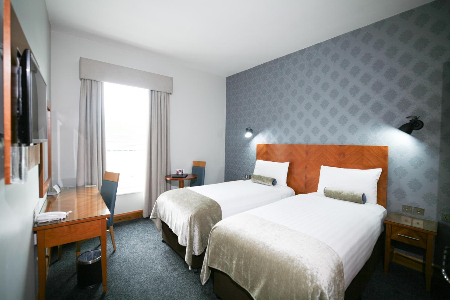 Twin Room - Photo 8