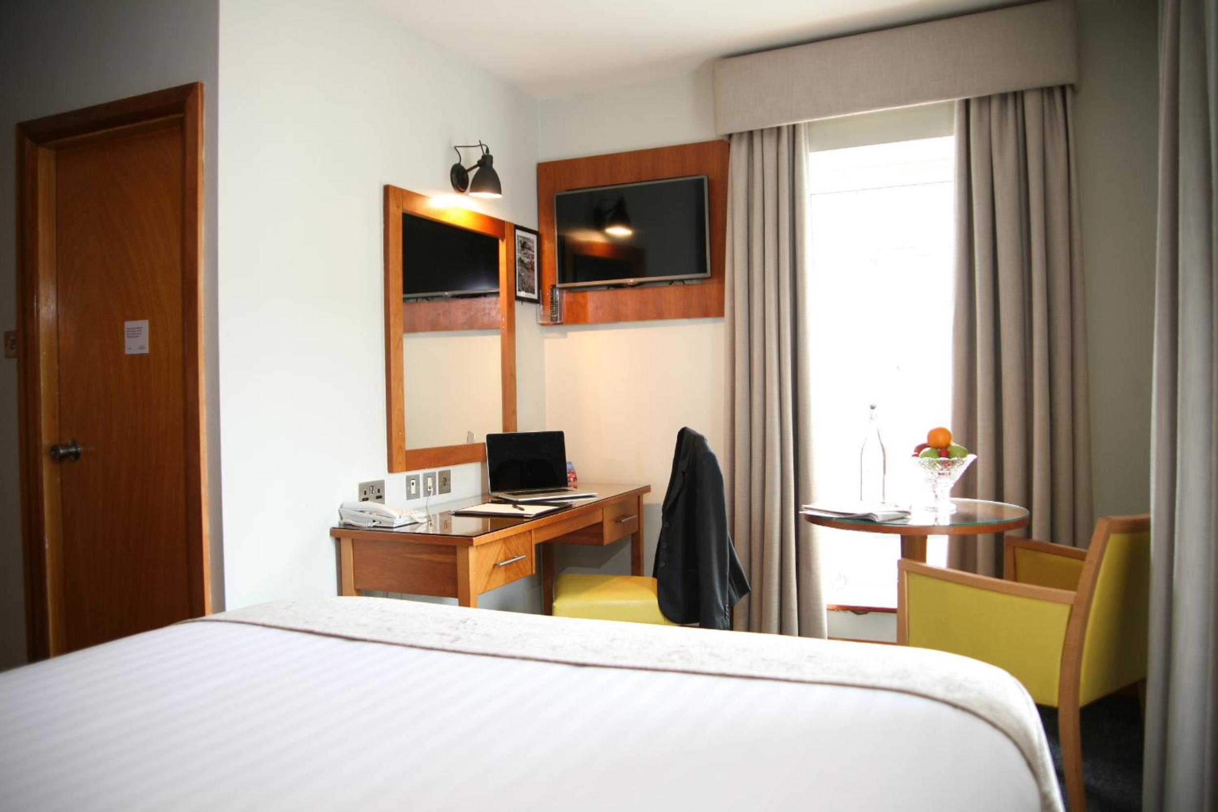 Double Room - Photo 10