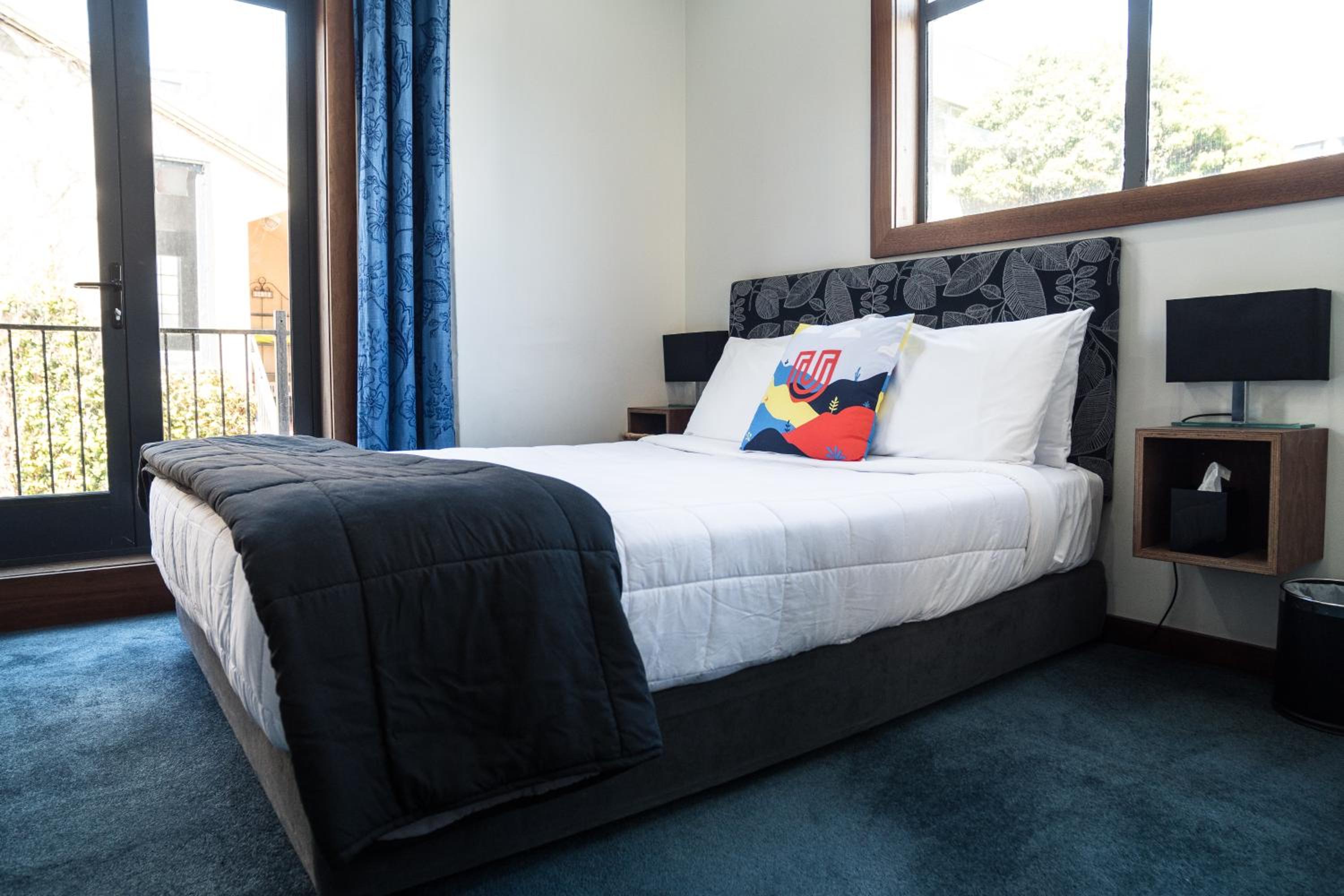 Family Suite with Ensuite Bathroom