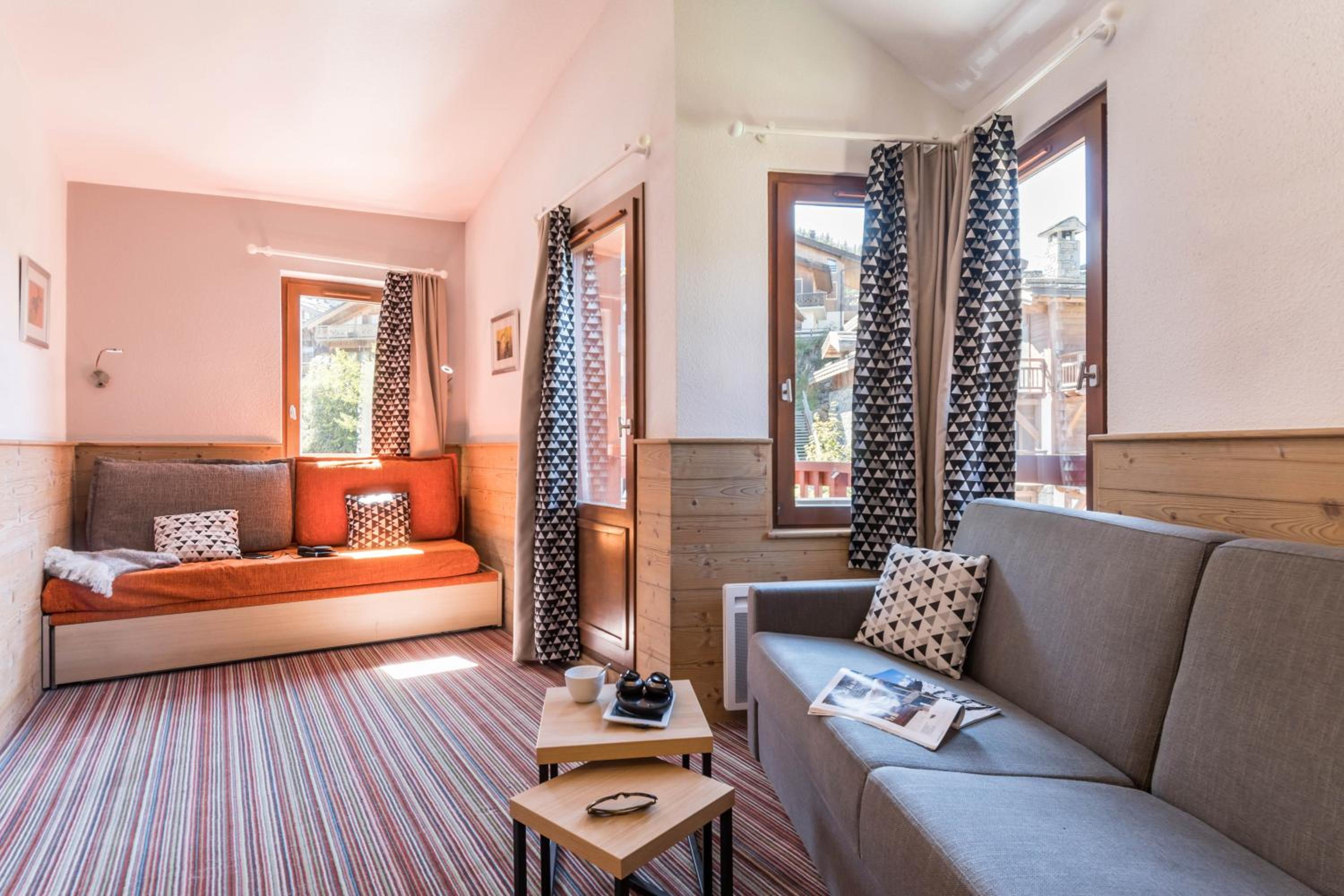 Studio with Balcony (4 People)