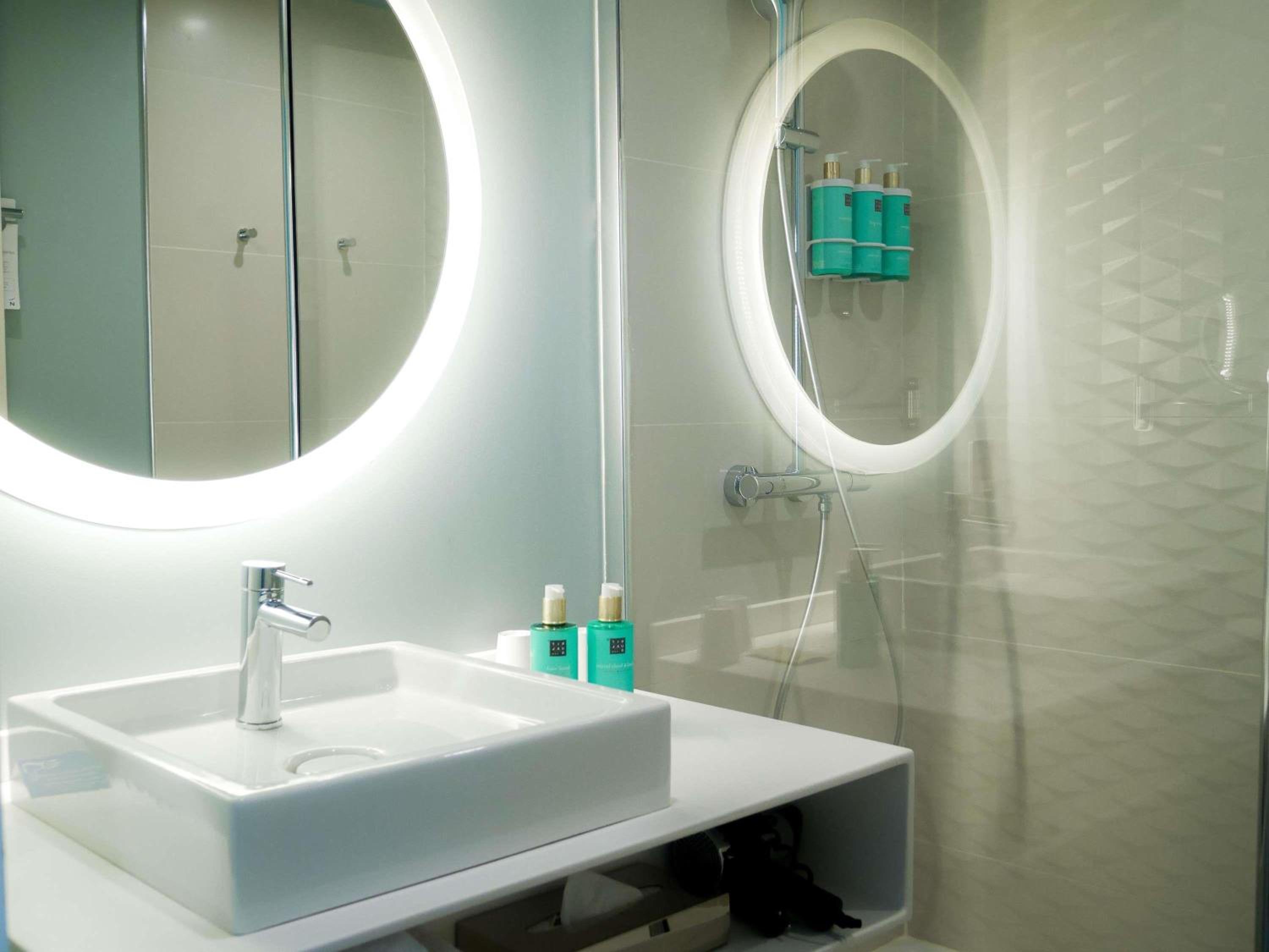 Riviera Superior Double Room with Late Check In (20h)