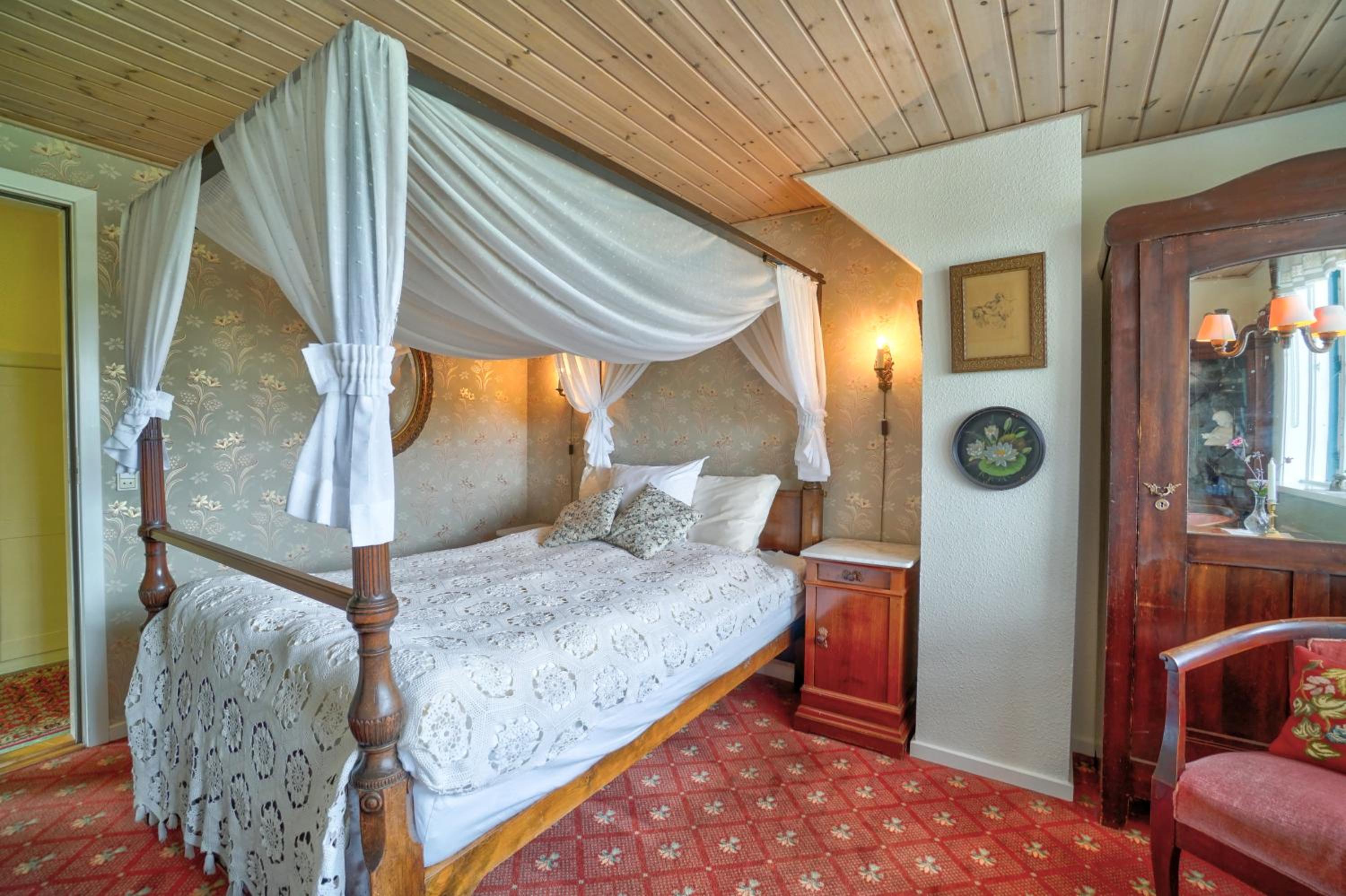 Small Double Room photo 3