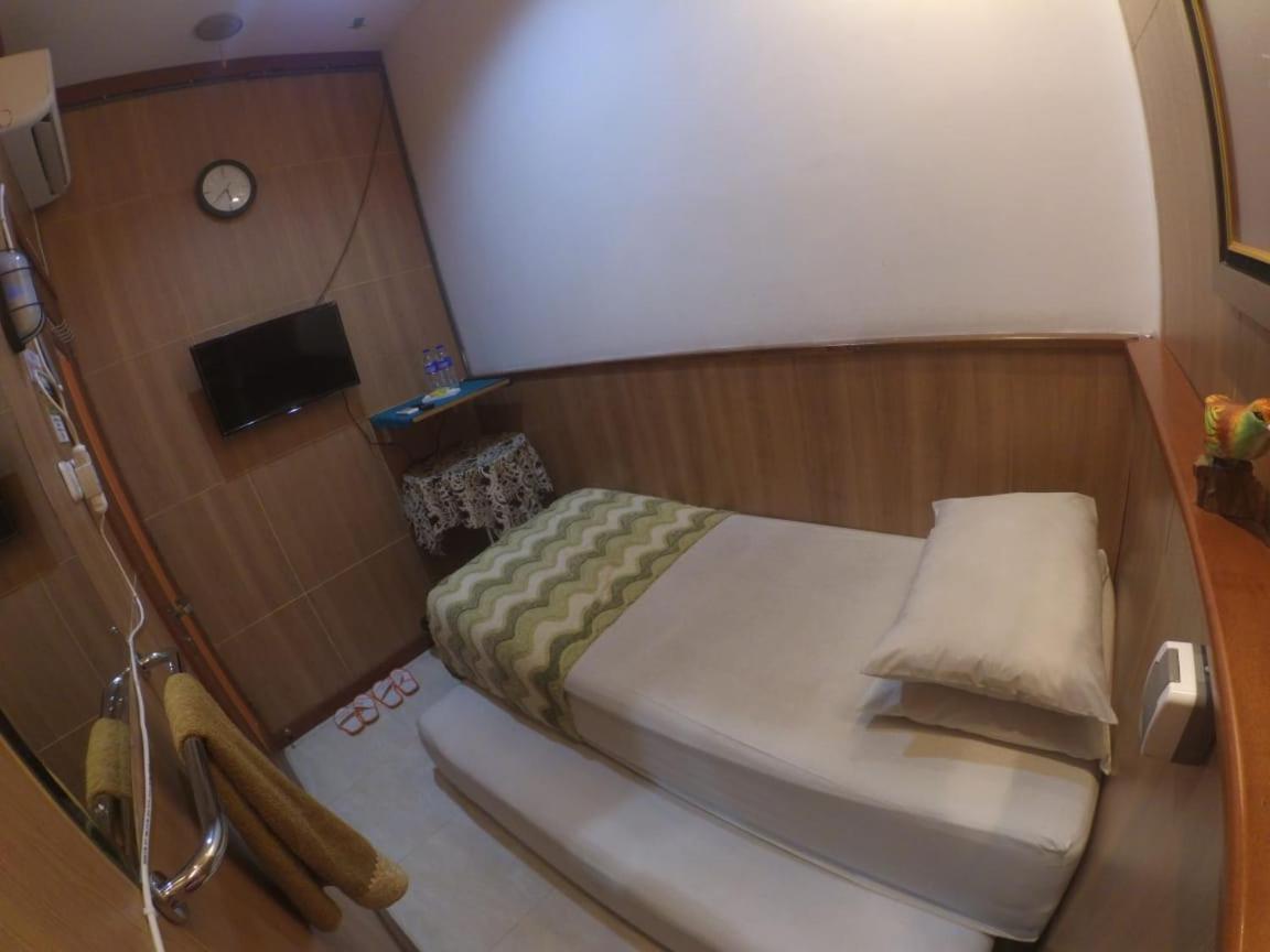 Standard Twin Room - Photo 17