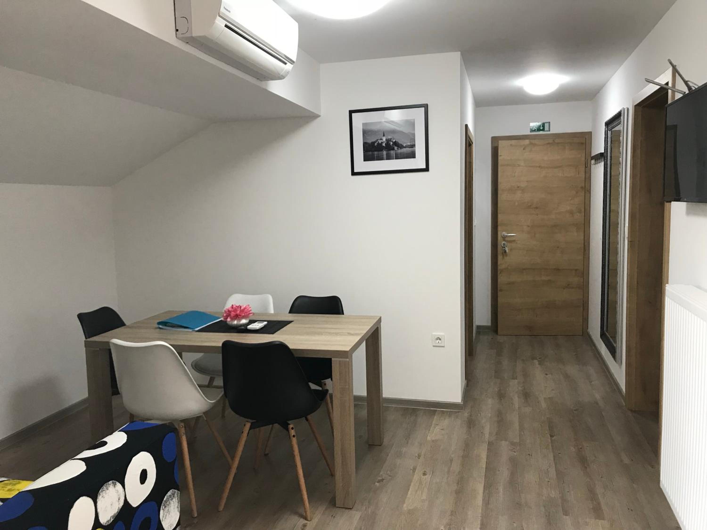 Apartment with Balcony photo 1