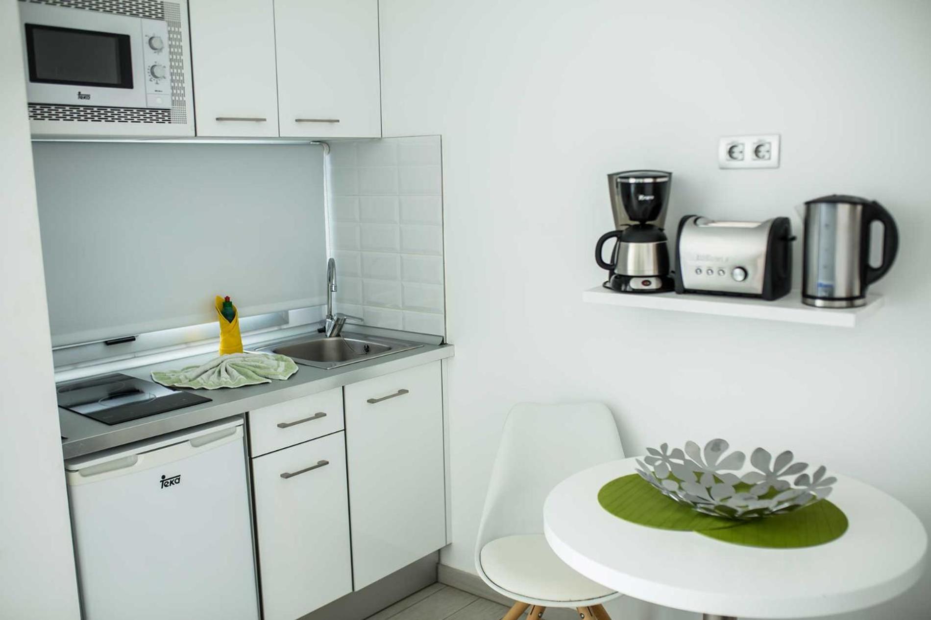 Premium One-Bedroom Apartment with Balcony  photo 2