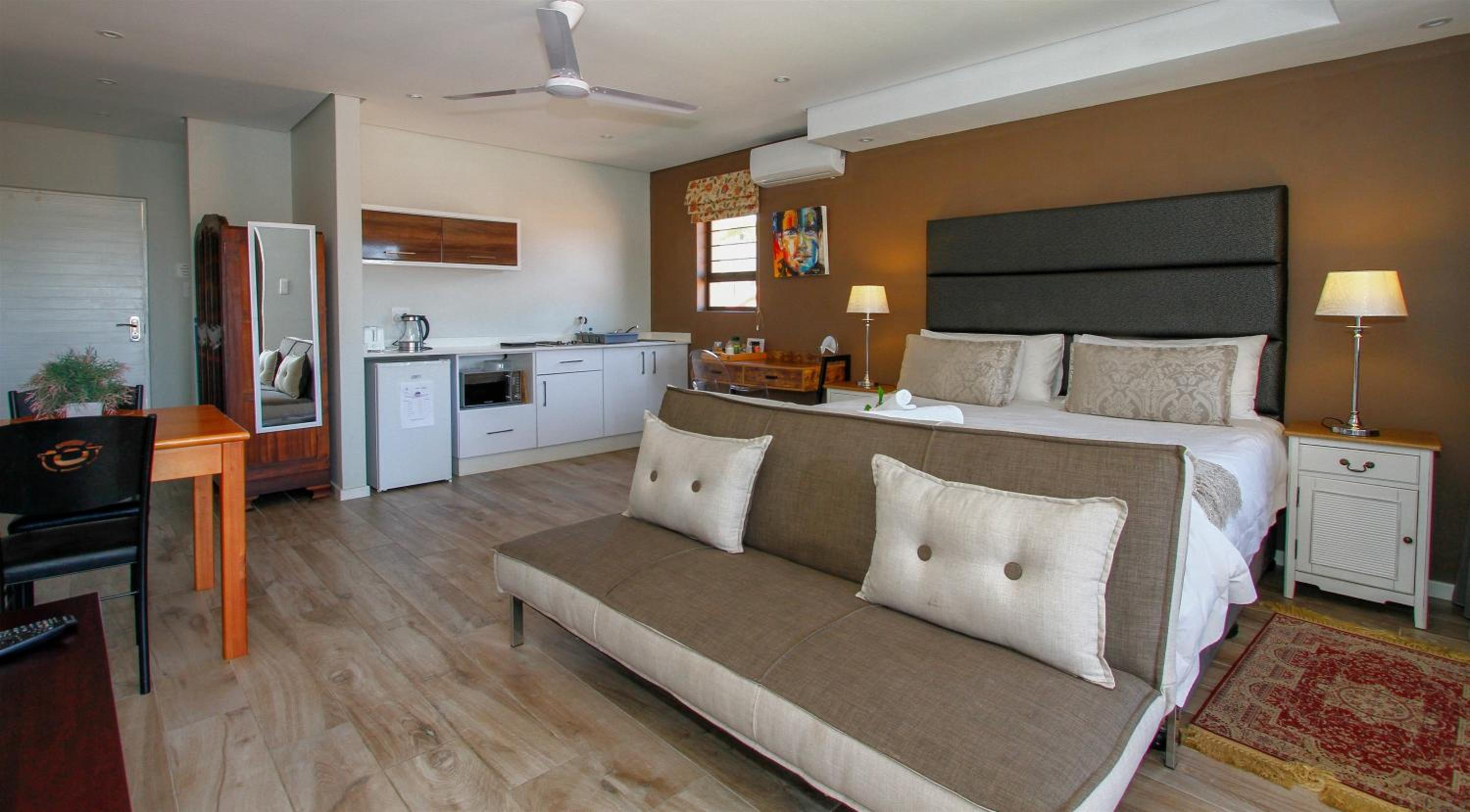 Suite photo 1