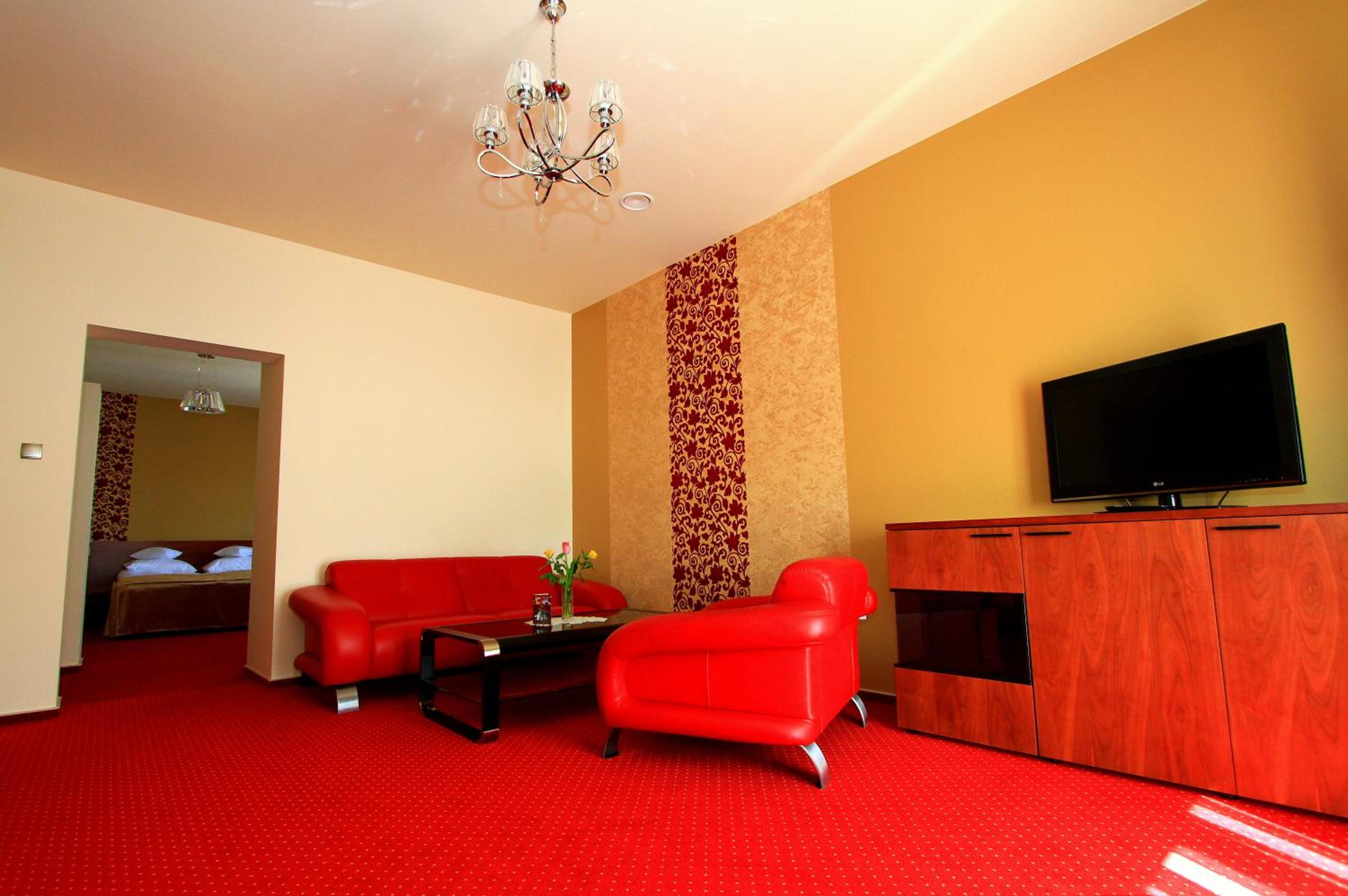 Apartment with Spa Bath - Photo 5