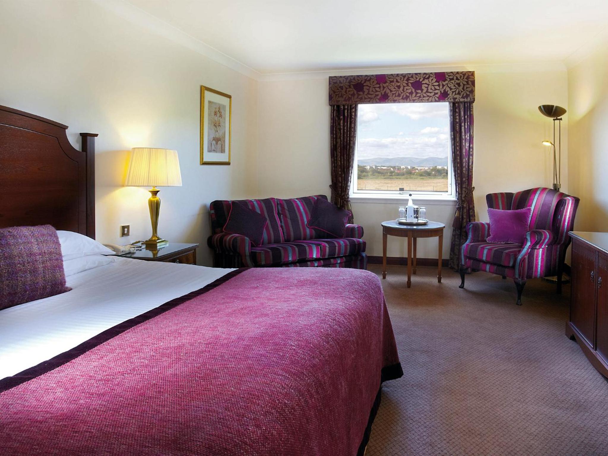 Deluxe King Room - Photo 1