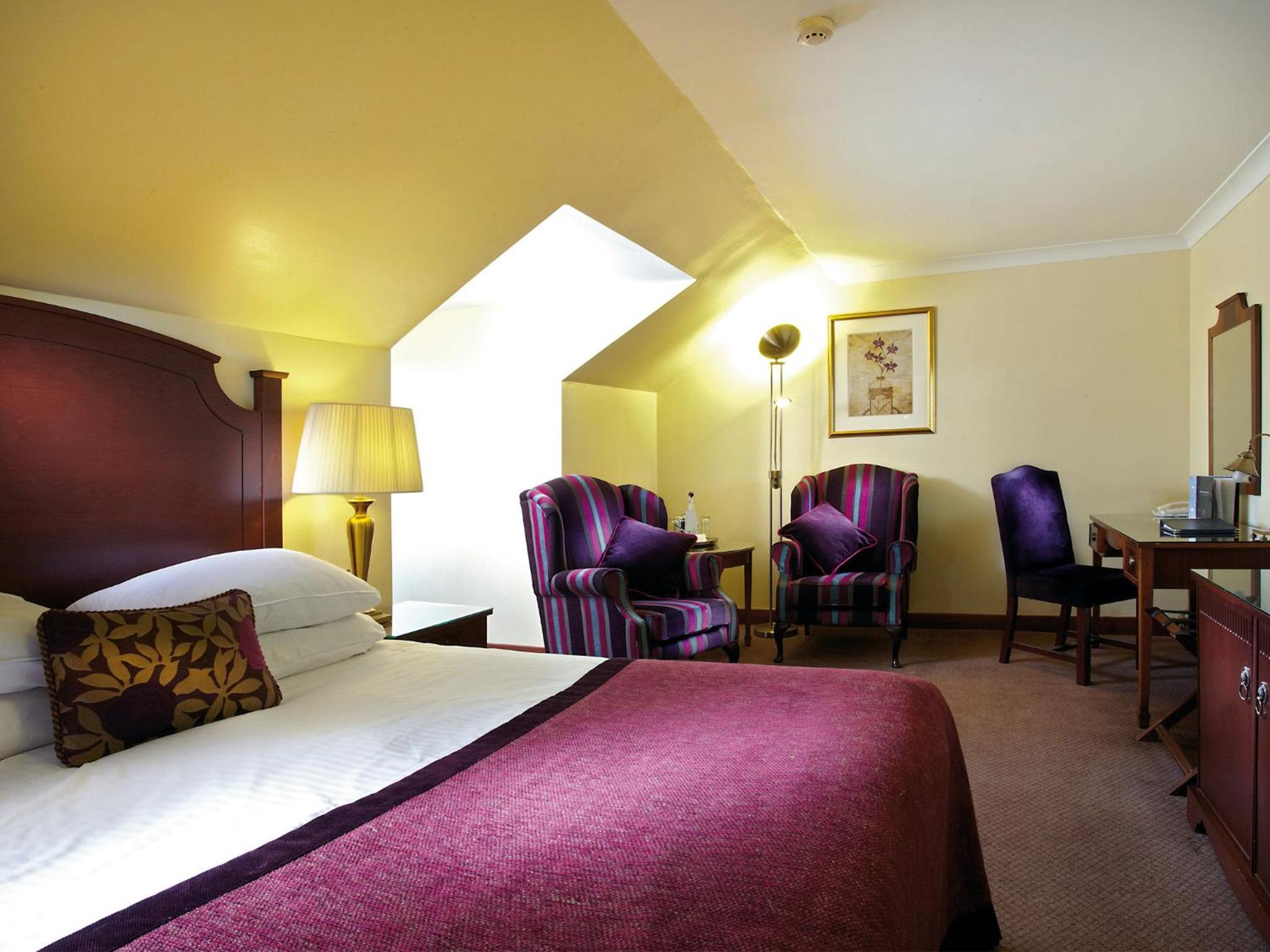 Feature Double Room - Photo 3