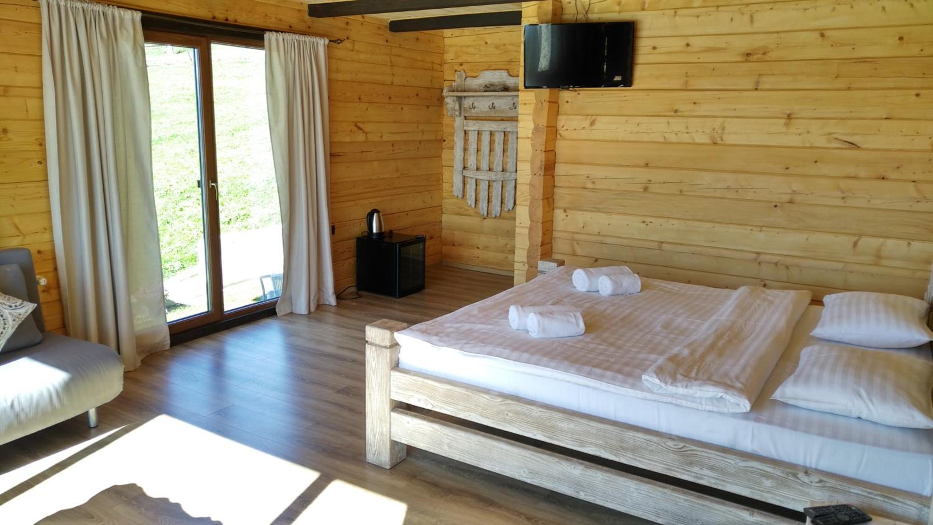 Deluxe Room with Panoramic Mountain View photo 2