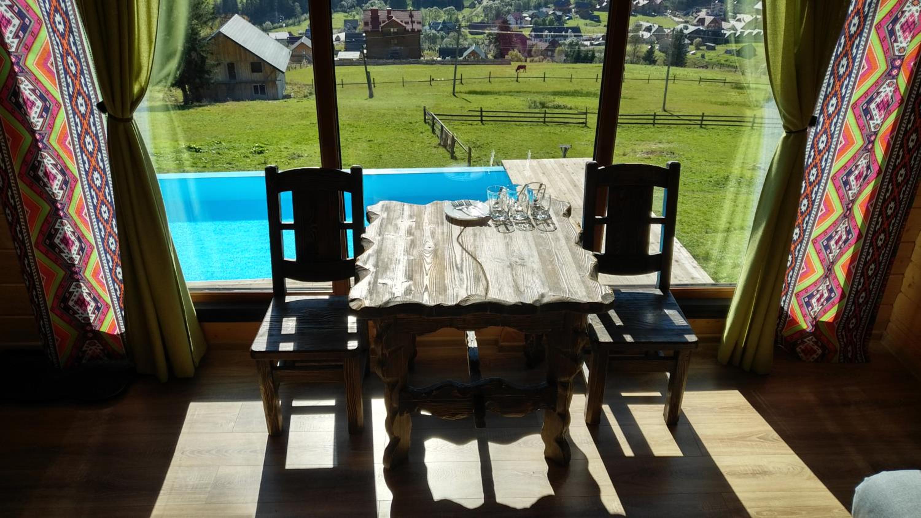 Deluxe Room with Panoramic Mountain View photo 3