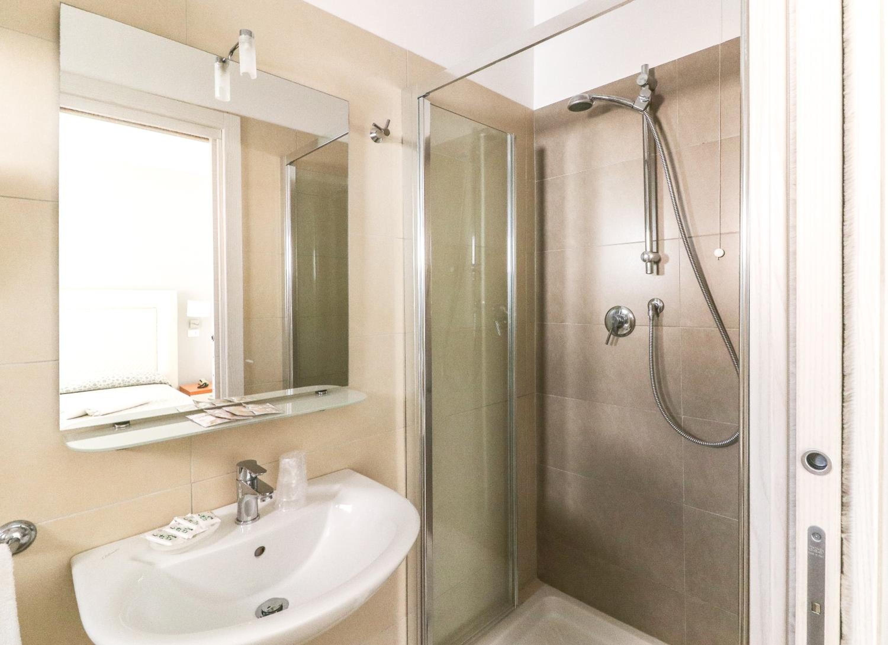 Superior Double Room - Photo 2