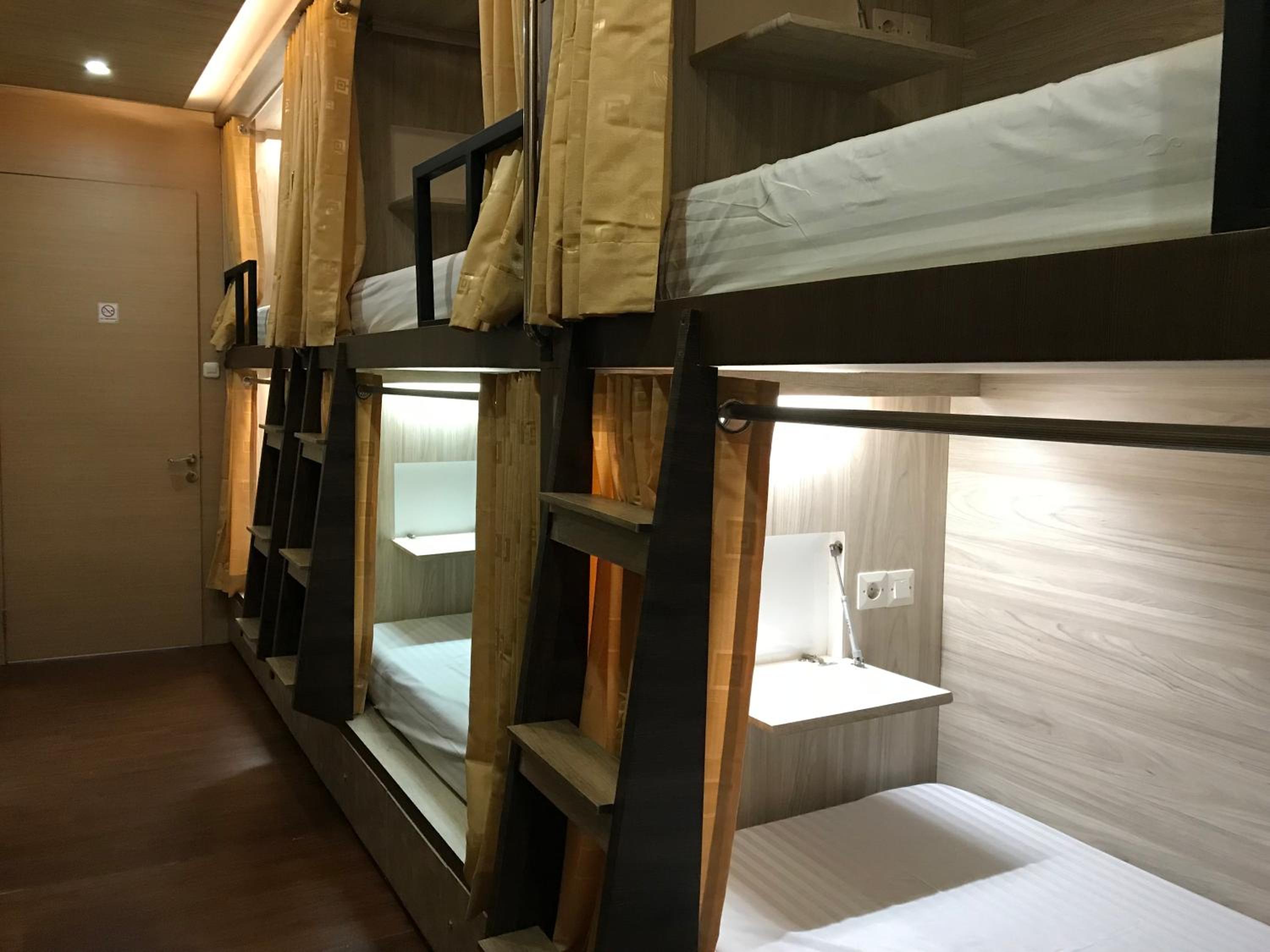 Single Bed in Female Dormitory Room photo 2