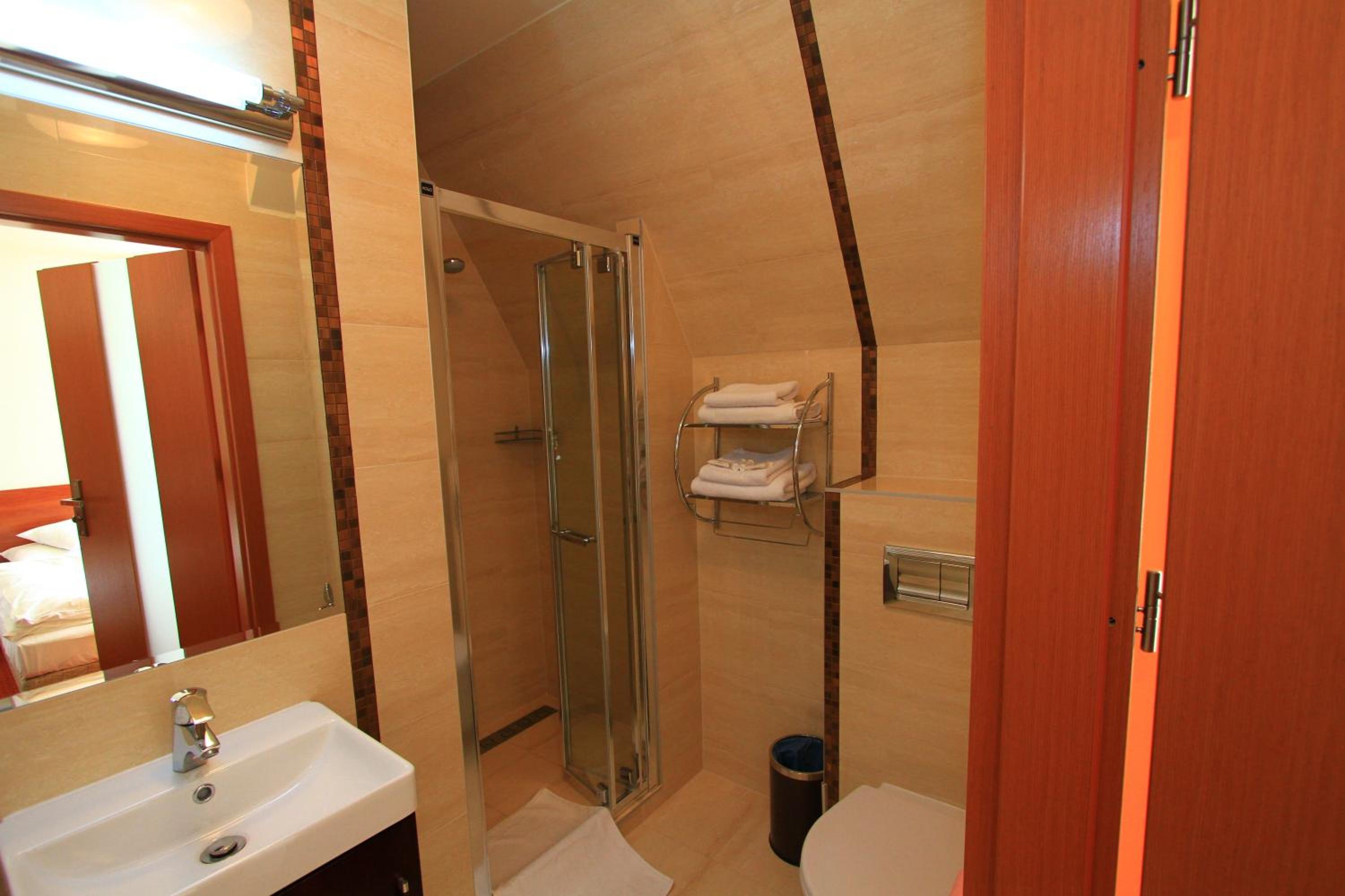 Deluxe Double Room - Photo 4
