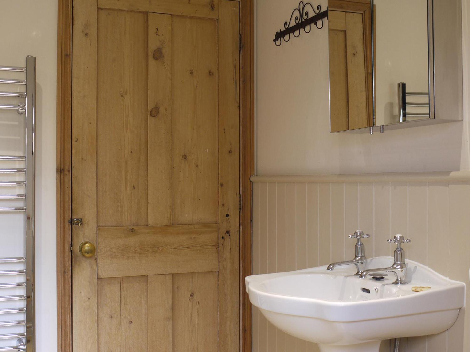 Double Room - Photo 2