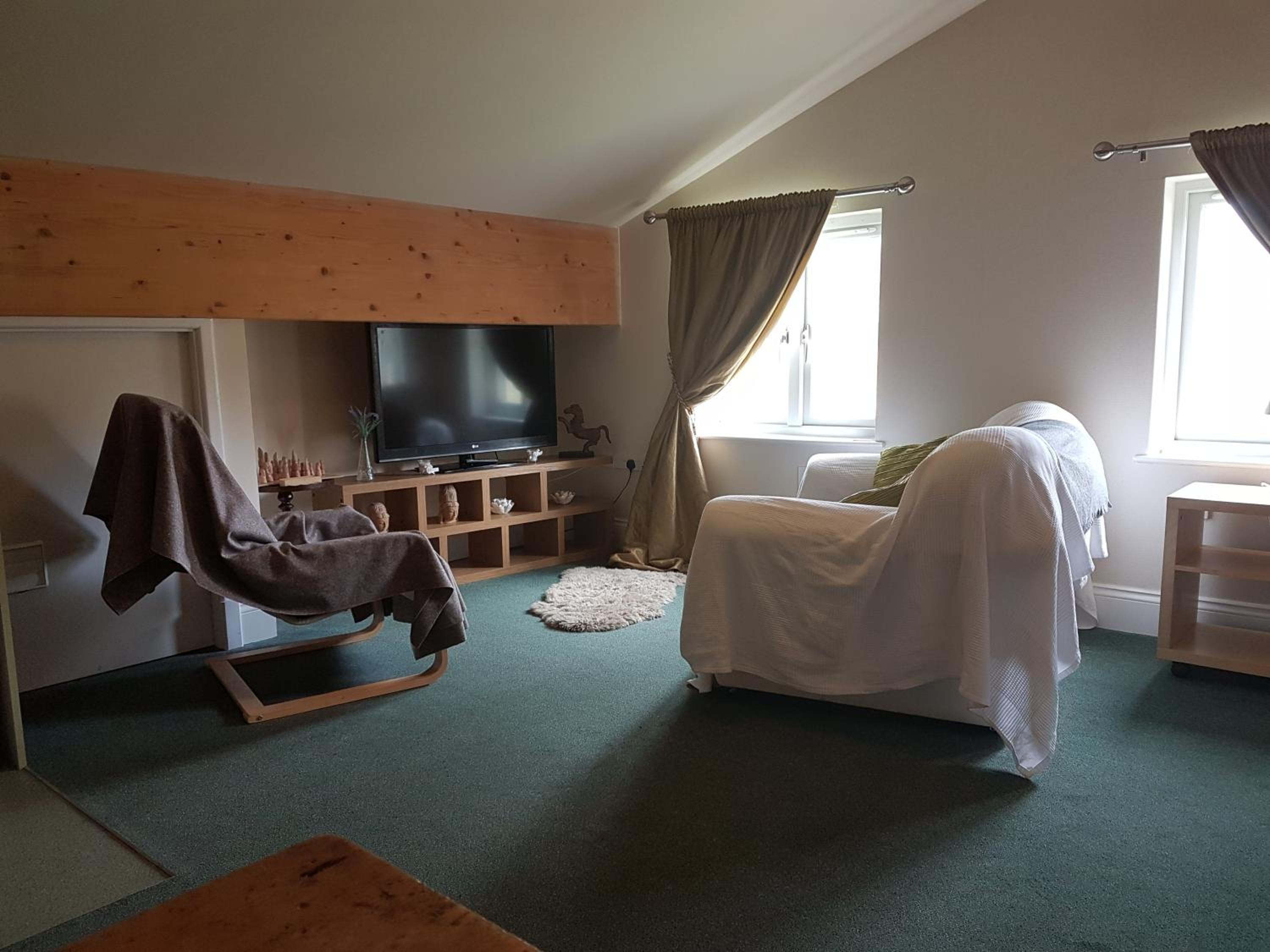 Studio Apartment photo 1