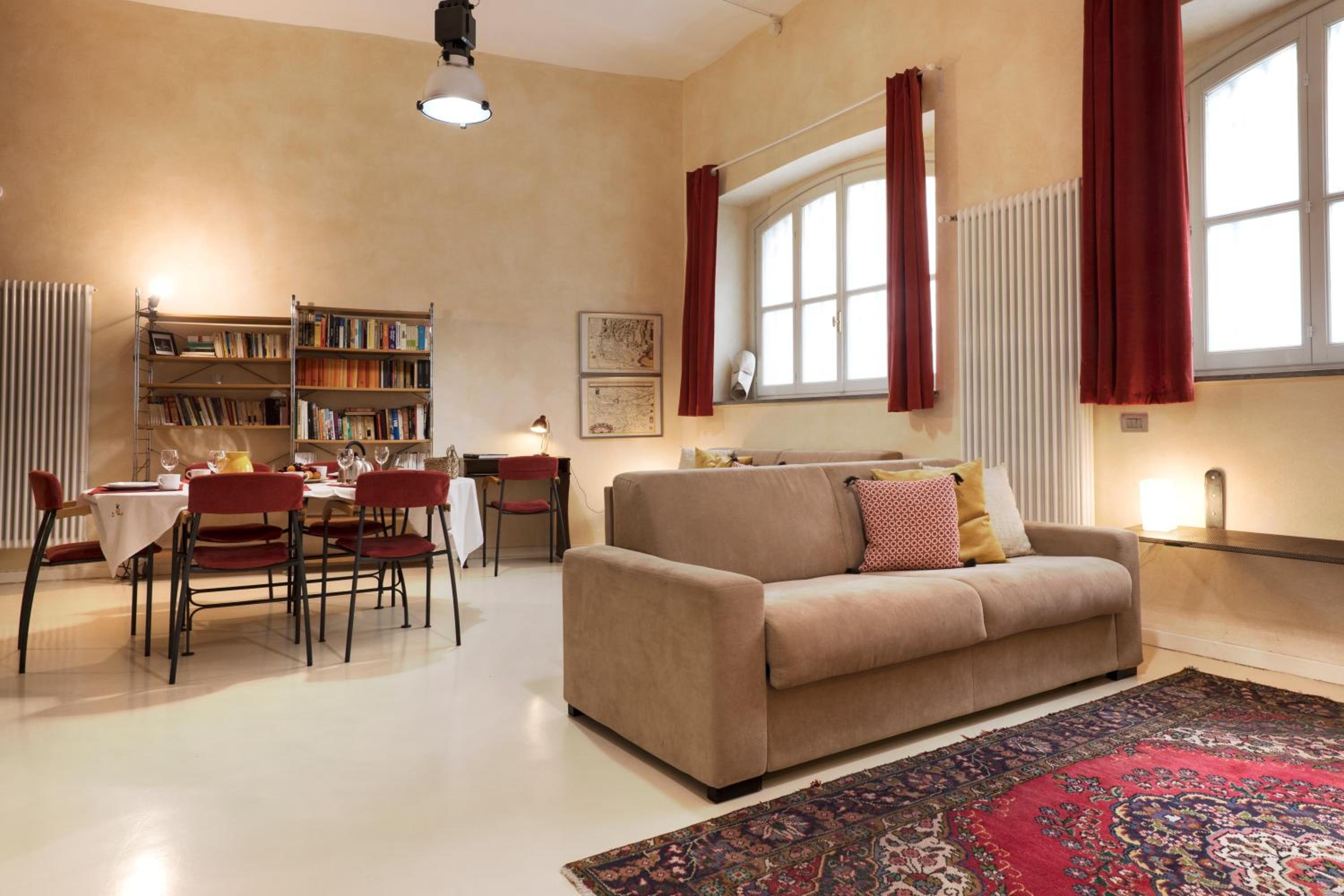 One-Bedroom Apartment