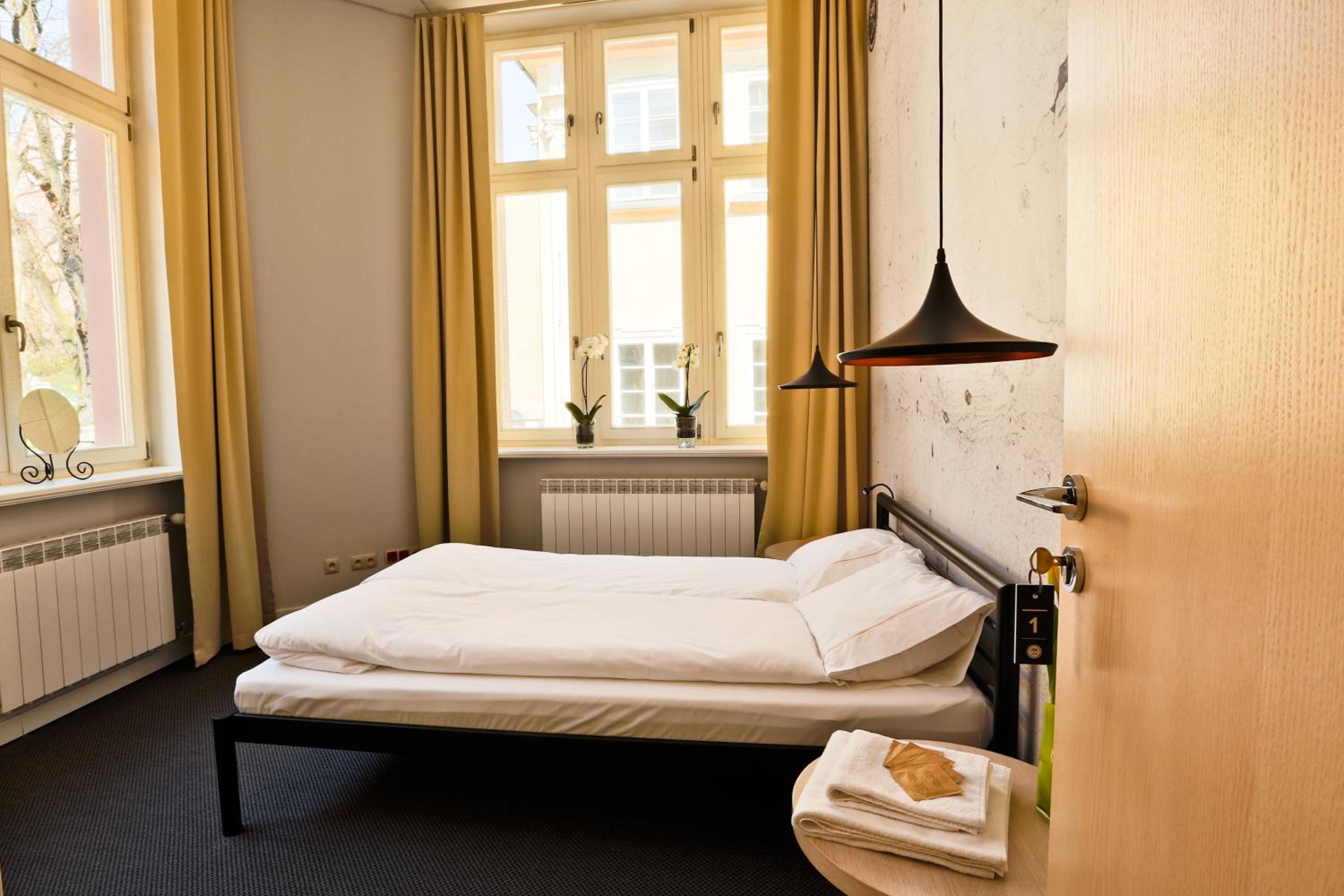 Double Room with Shared Bathroom photo 1