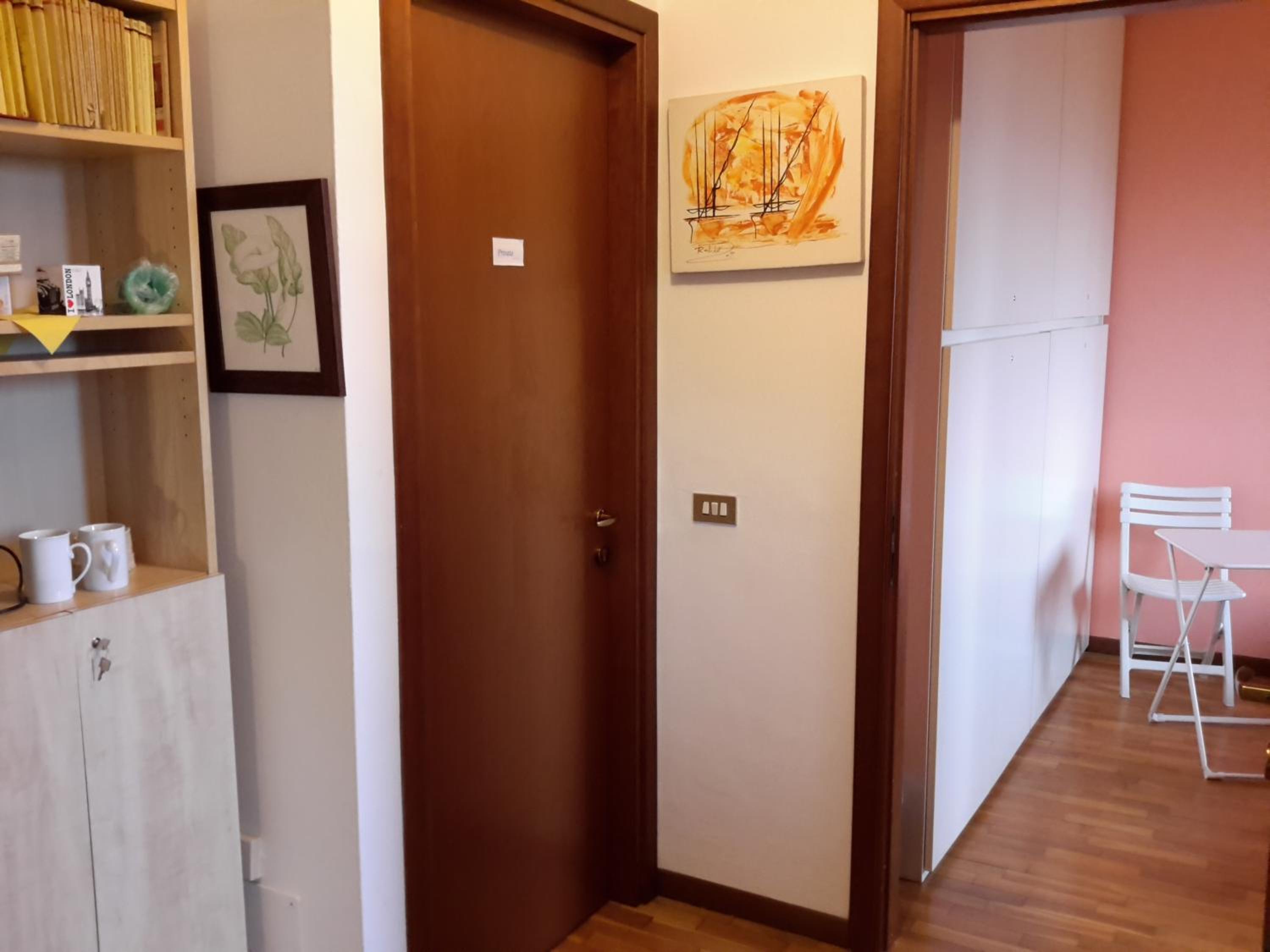 Large Single Room photo 2