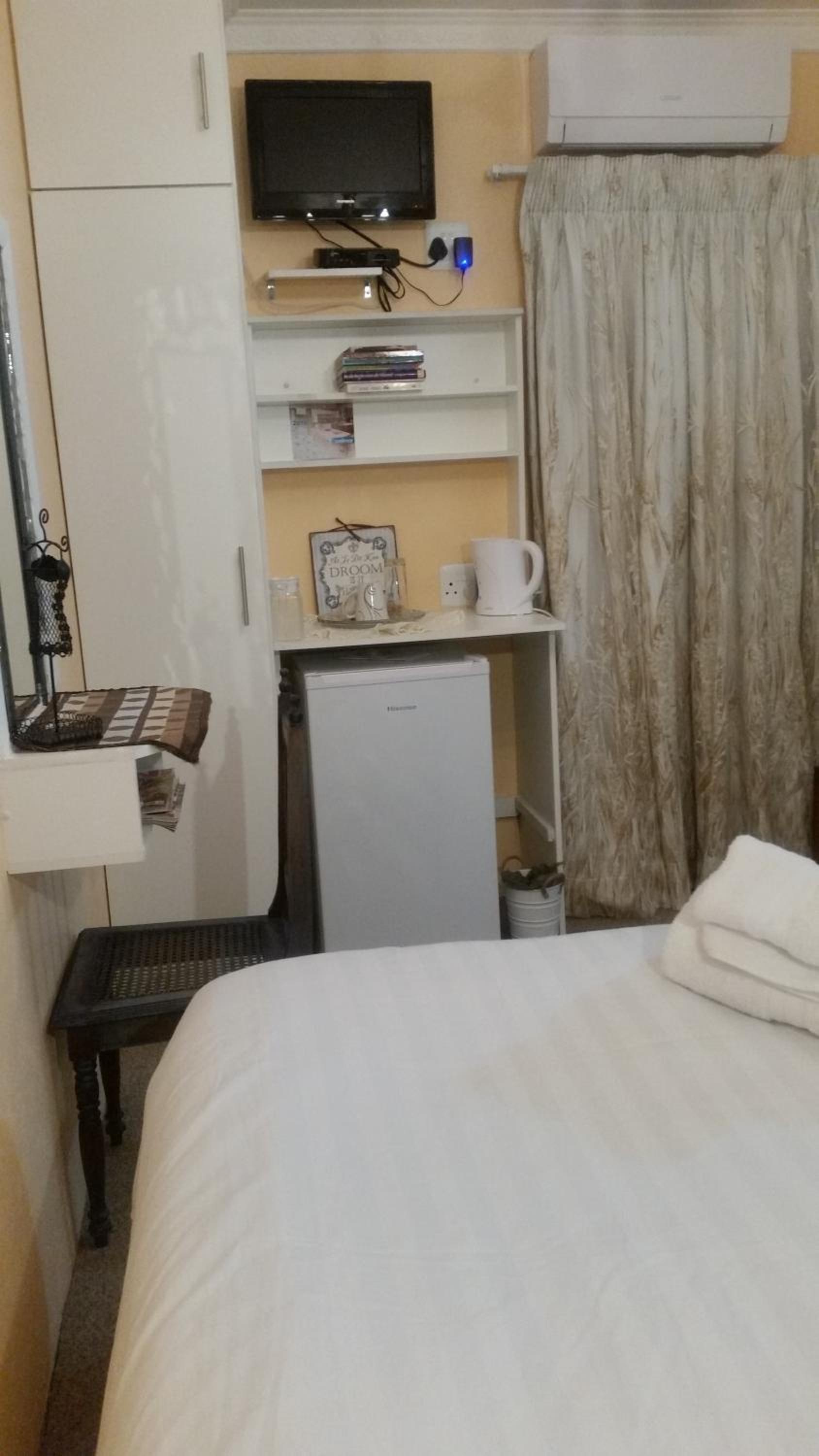 Single Room photo 1