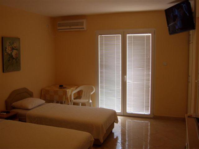 Studio Apartment photo 3