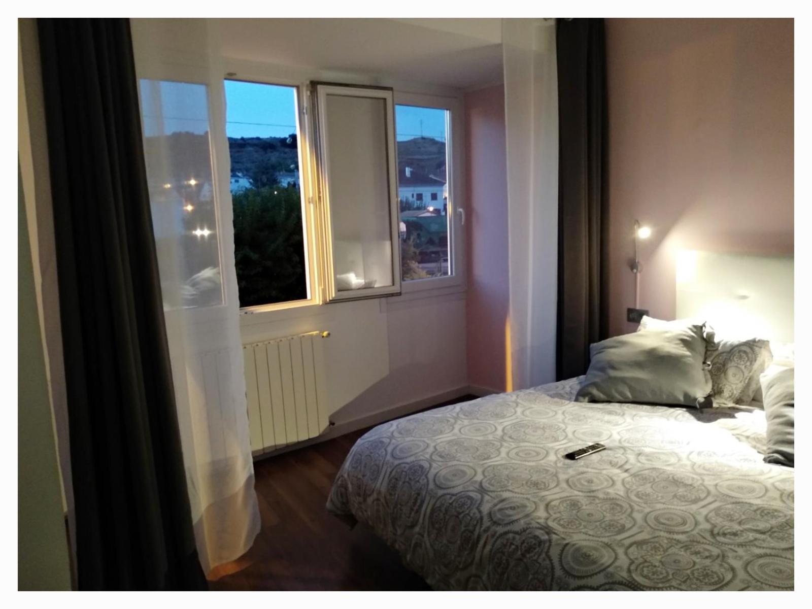 Habitación Cuádruple Económica con Baño Compartido