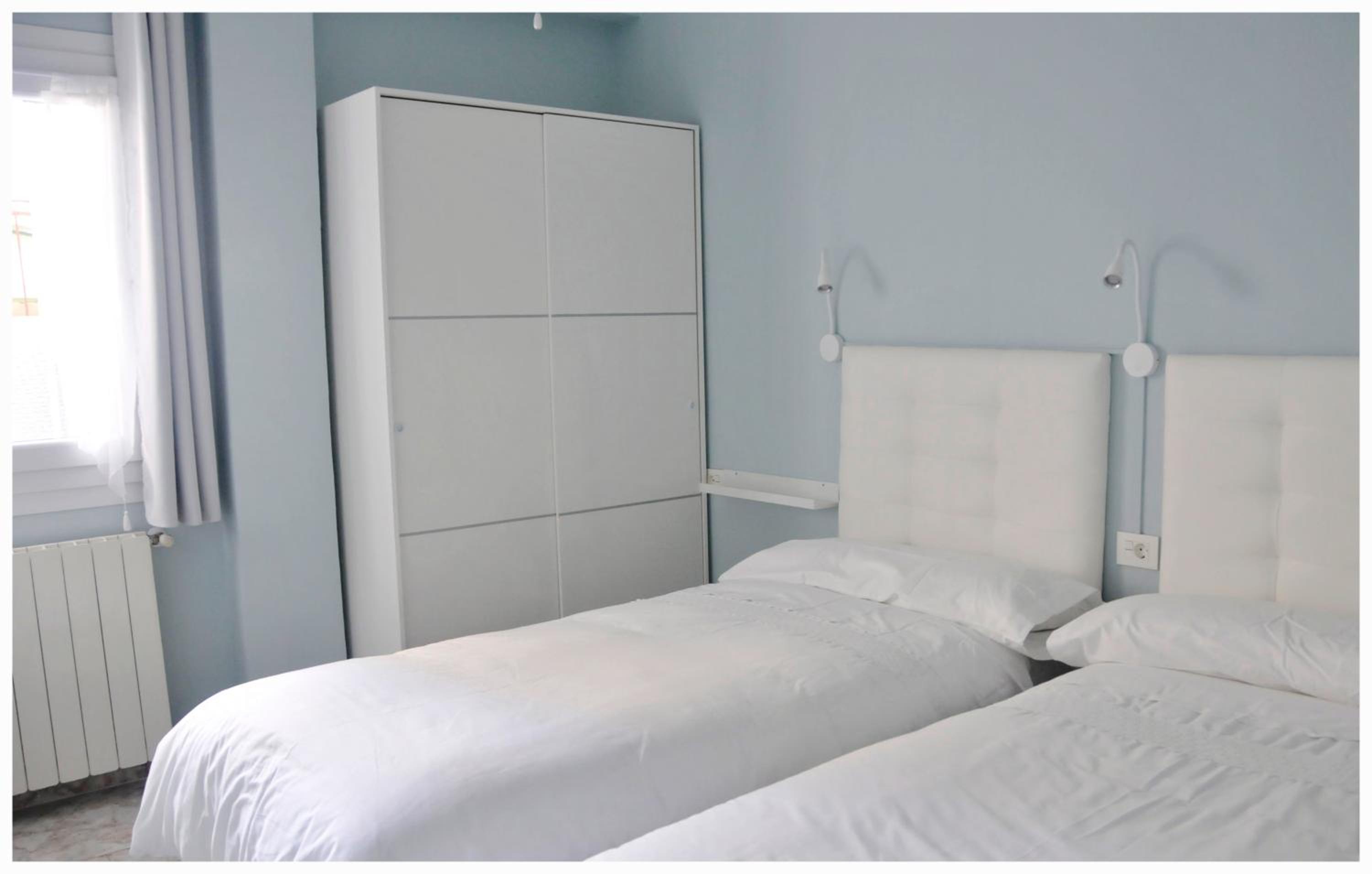 Double Or Twin Room With Shared Bathroom photo 2