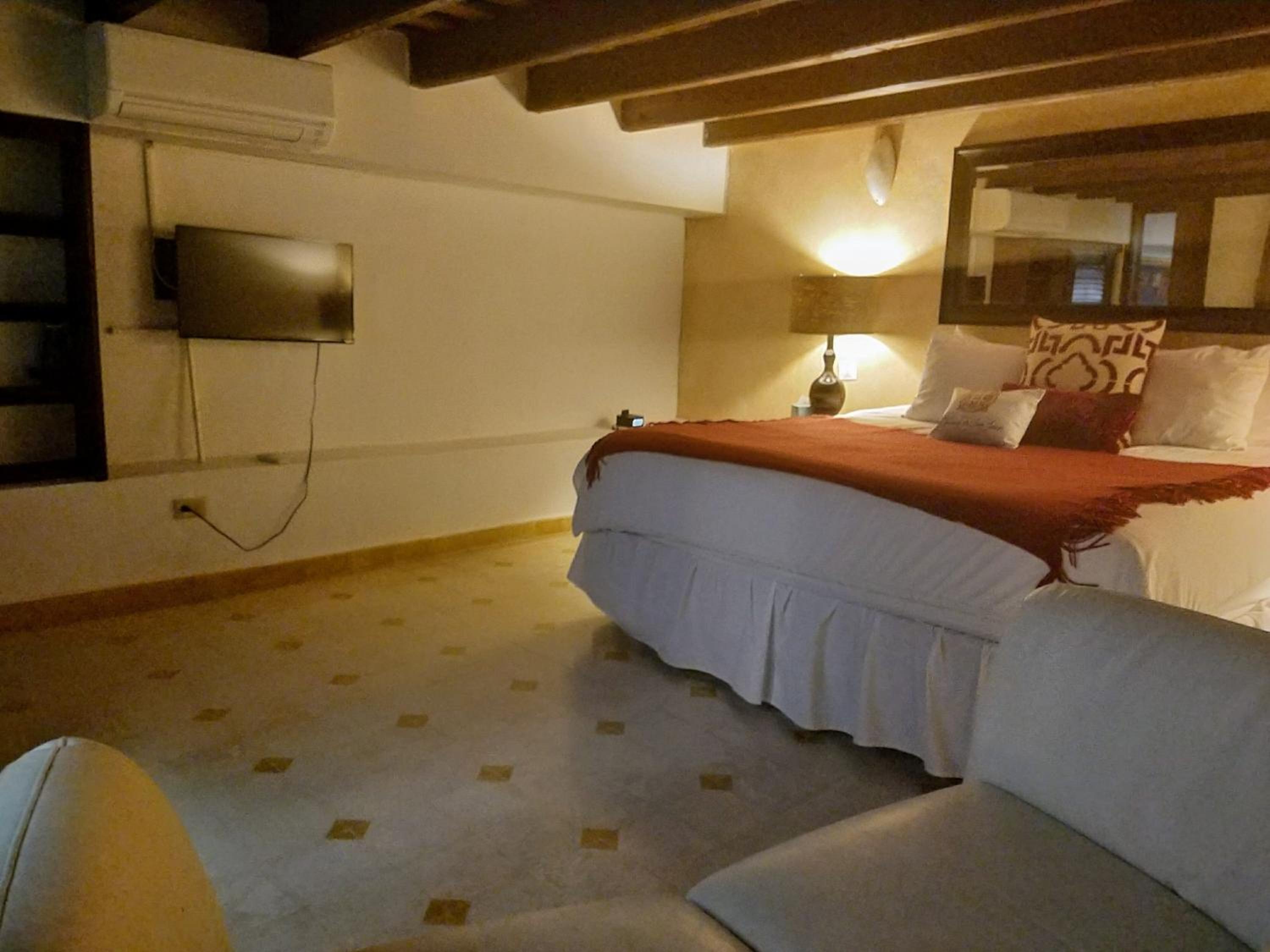 Family Room - Photo 3