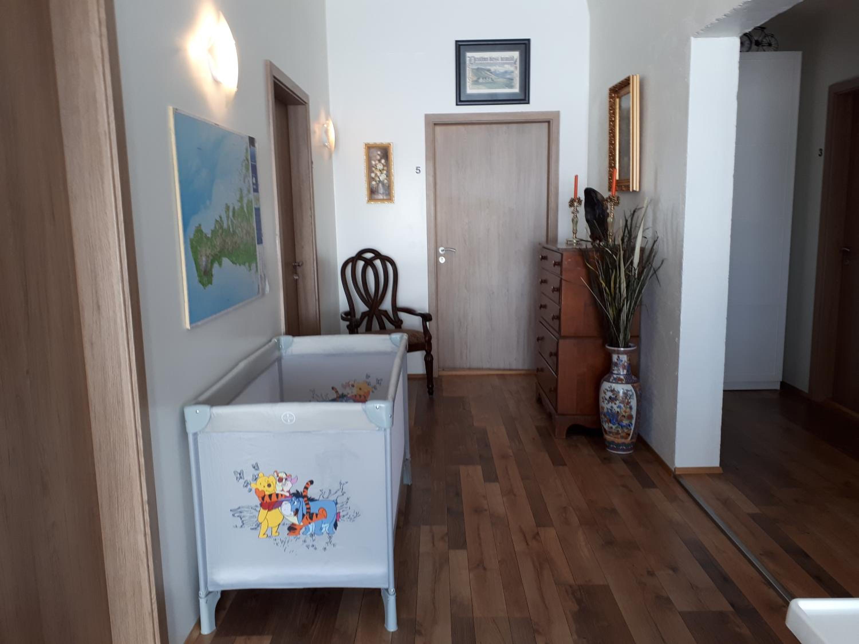 Twin Room - Photo 1