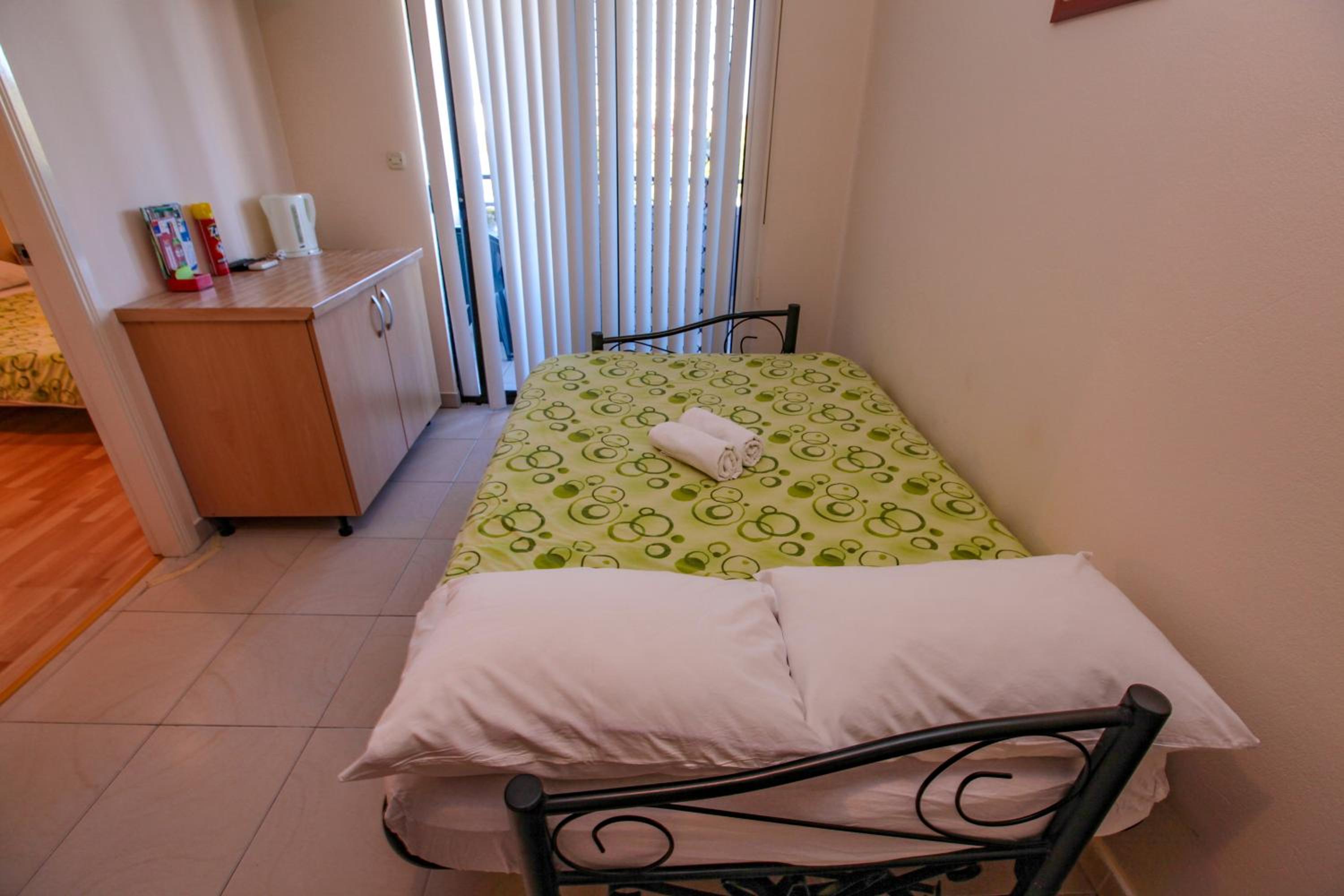 One-Bedroom Apartment photo 3