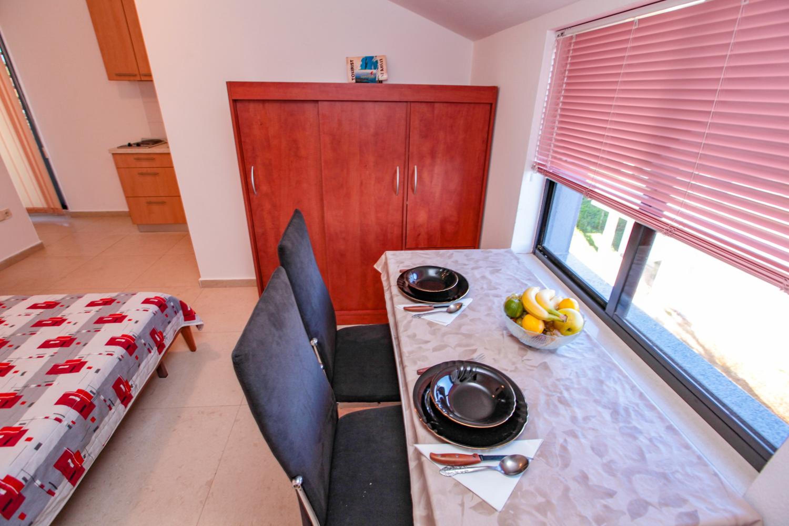 Studio Apartment photo 3