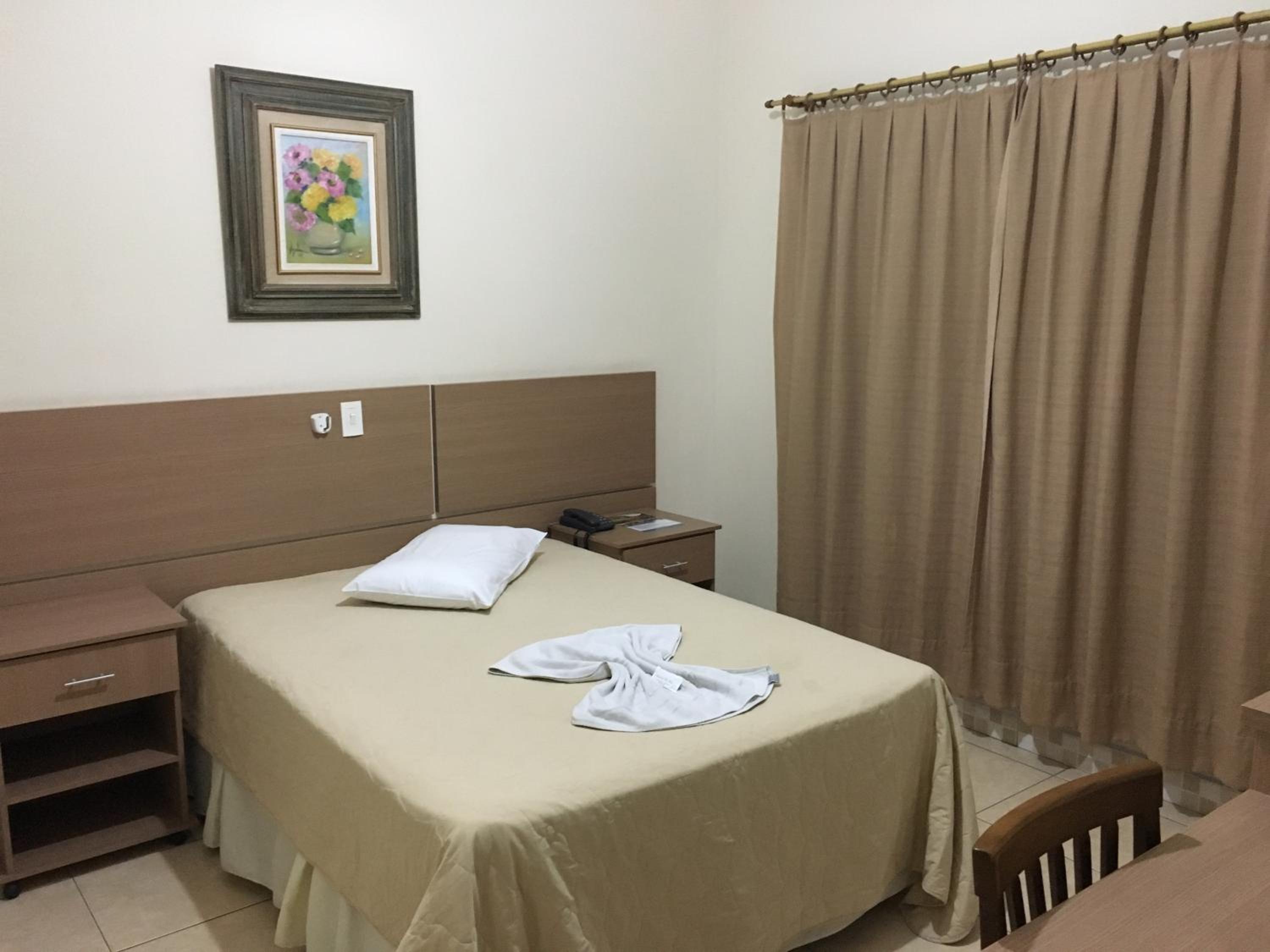 Large Double or Twin Room photo 2