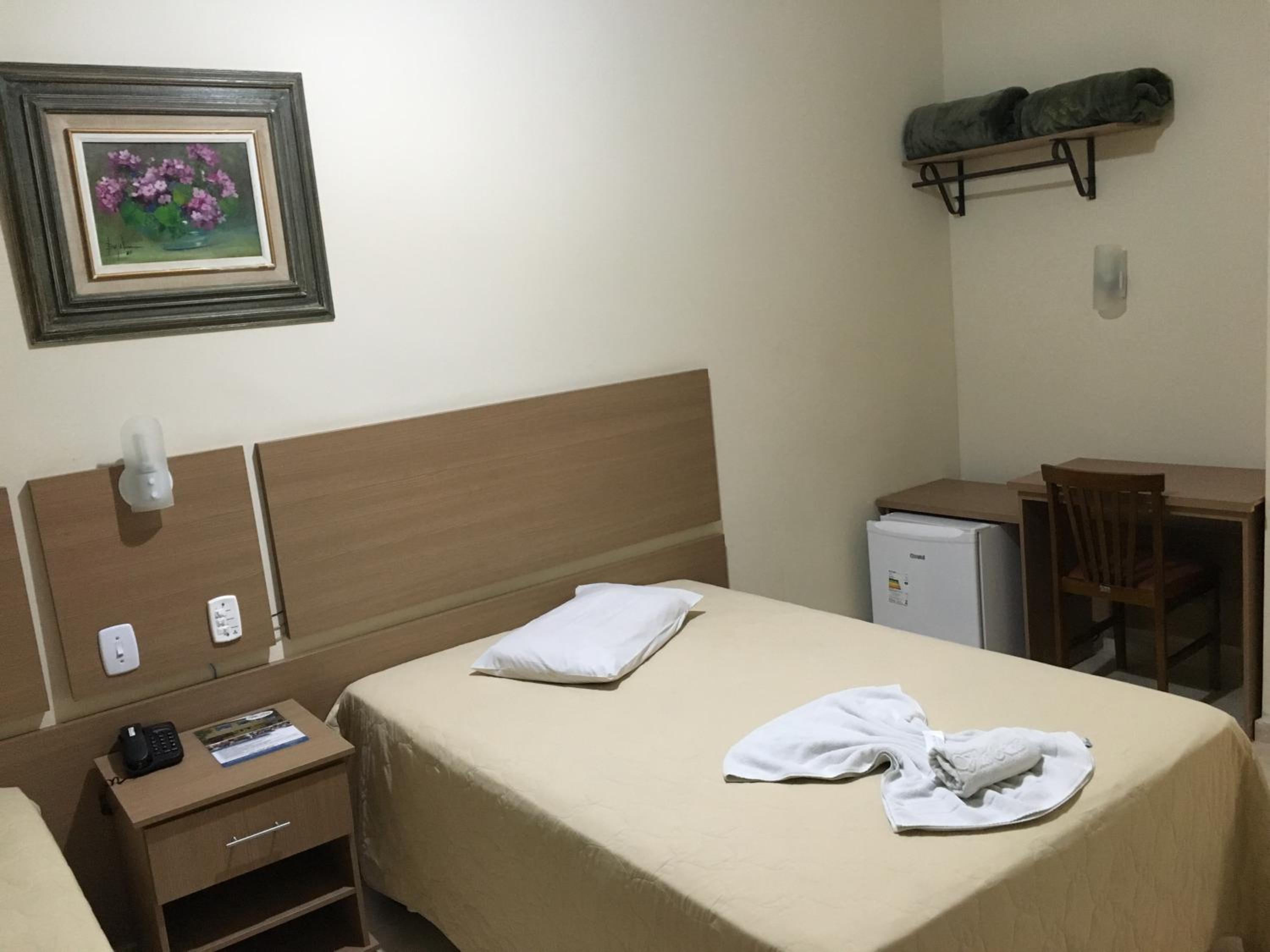 Large Double or Twin Room photo 3