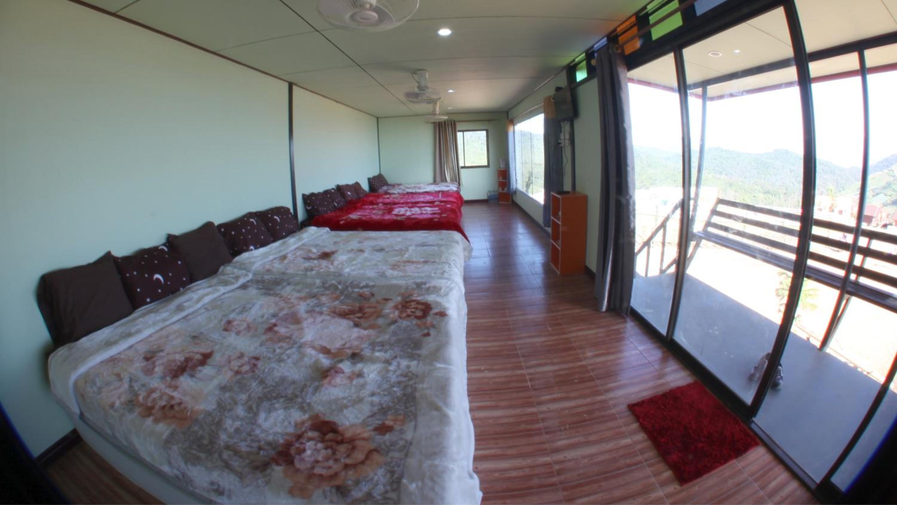 Family Room with Mountain View - Photo 9