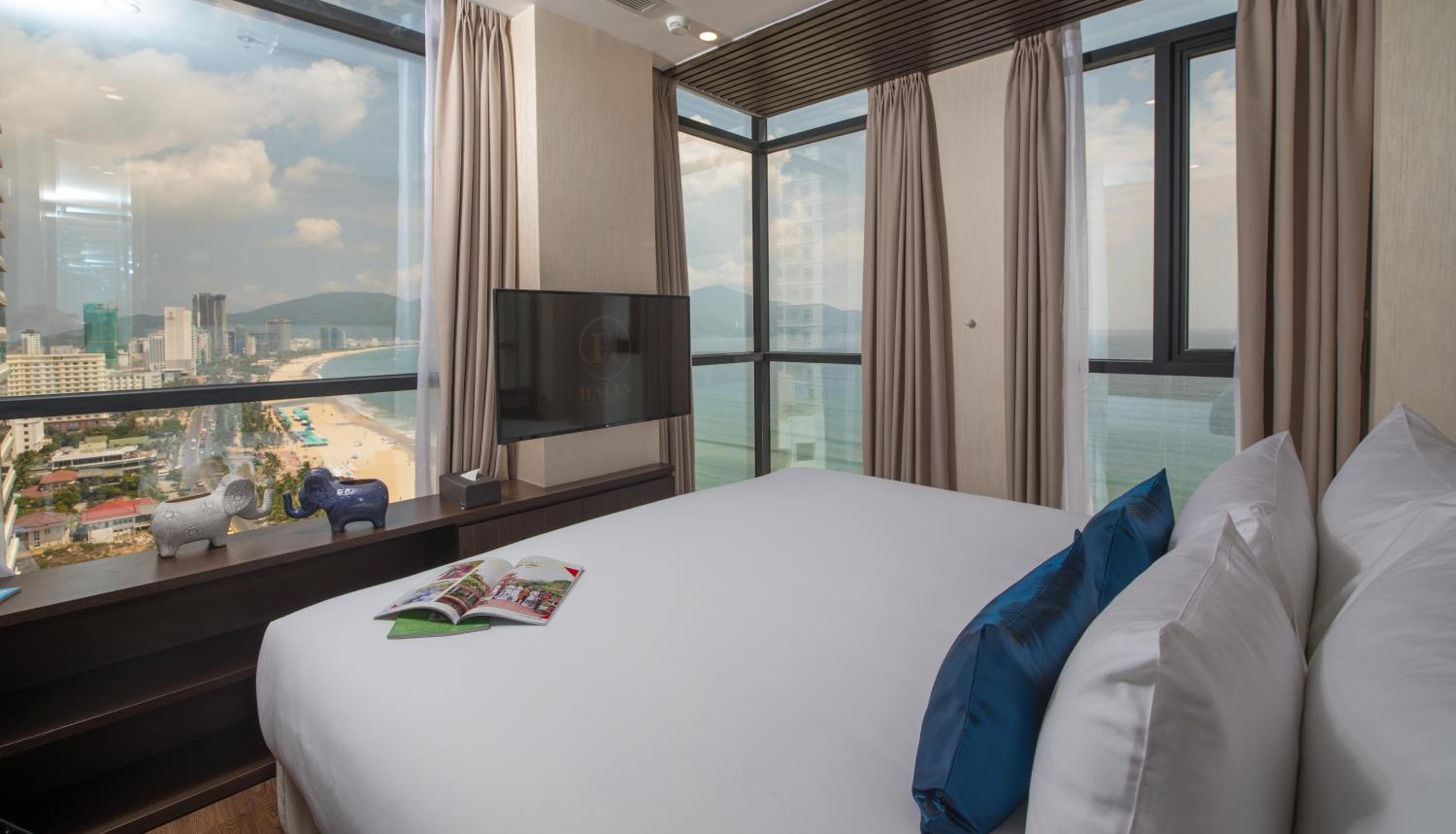 Three-Bedroom Apartment - Afternoon Tea Included