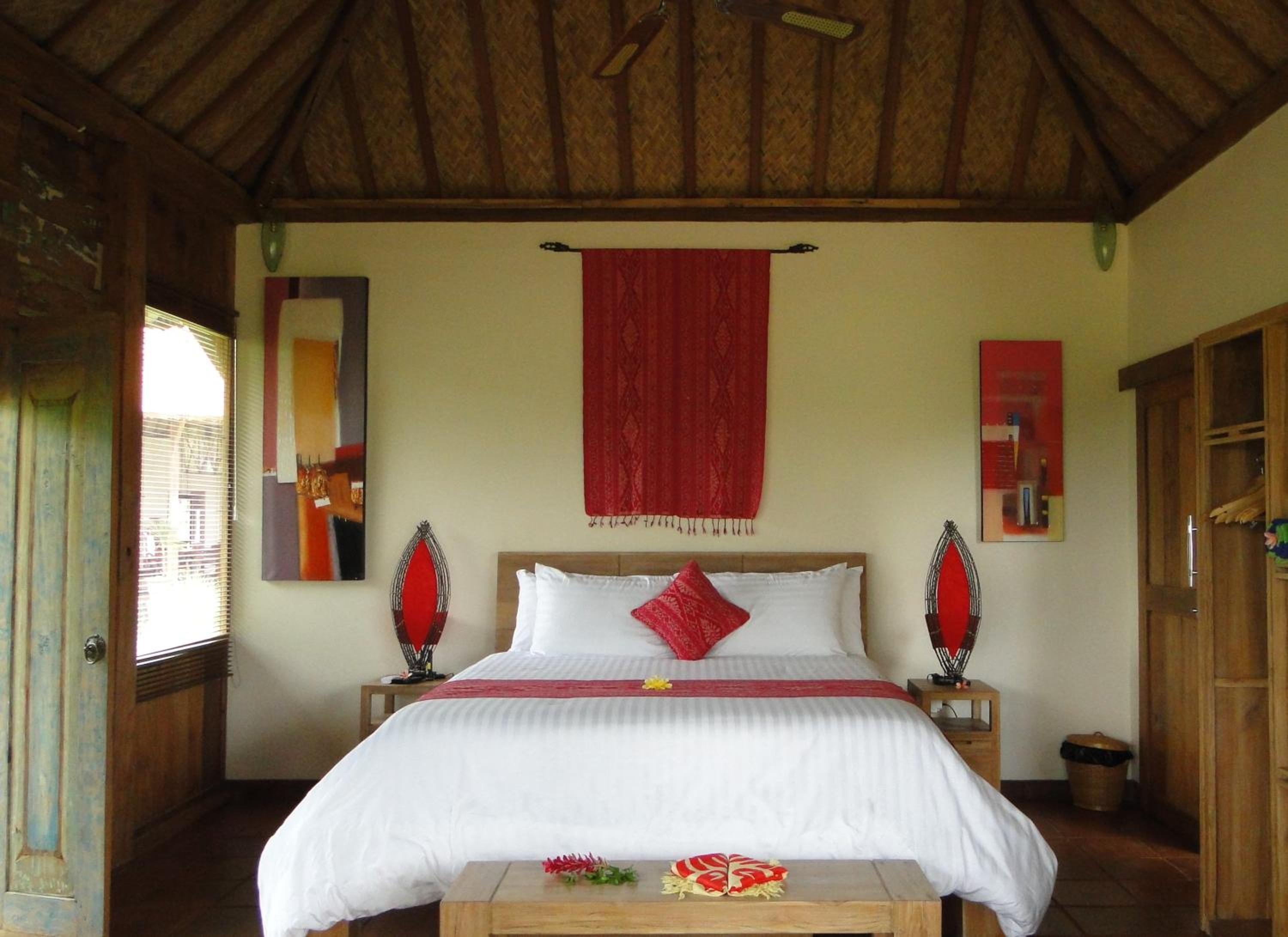 One-Bedroom Bungalow - Photo 4