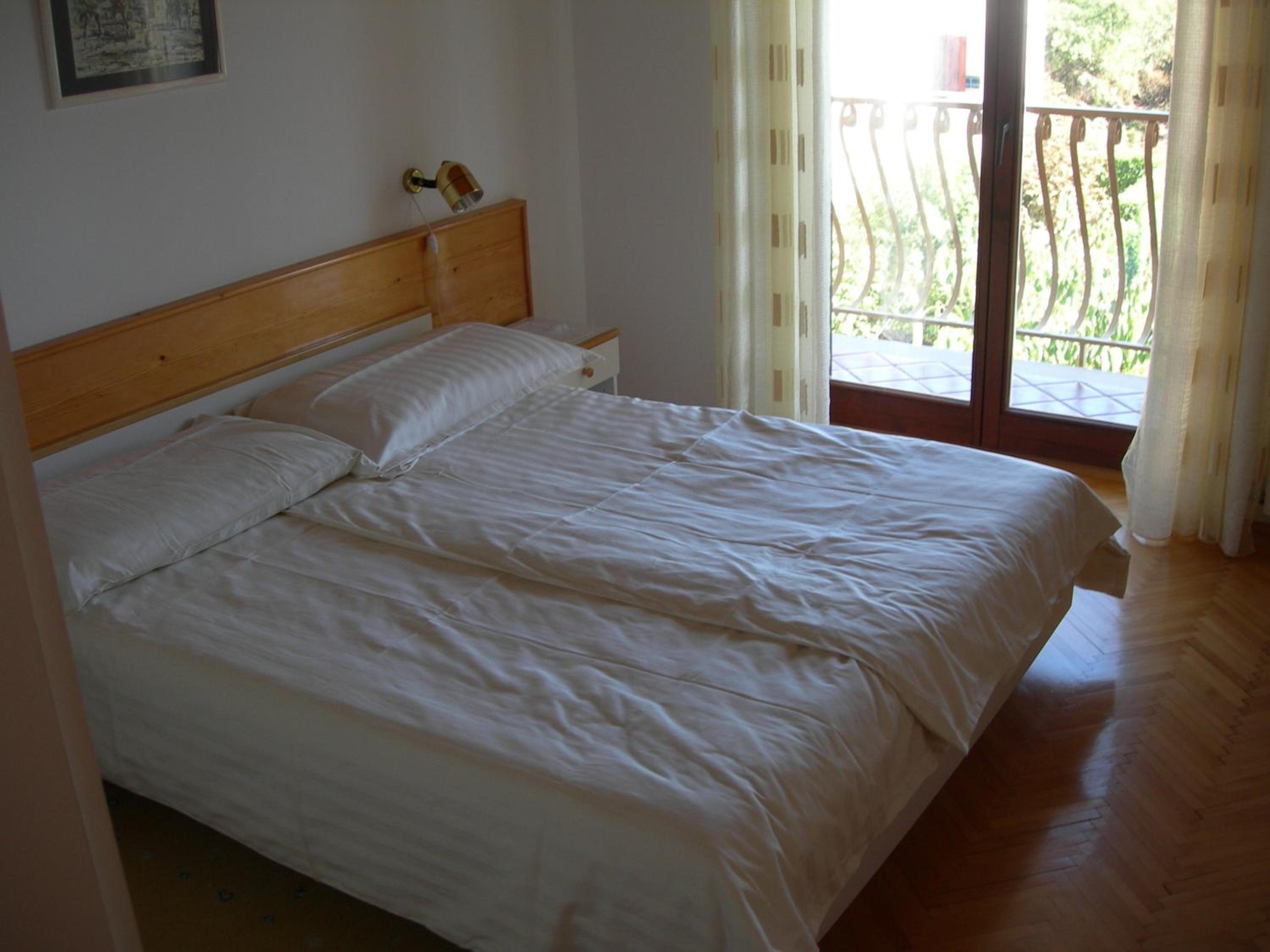 One-Bedroom Apartment with Terrace