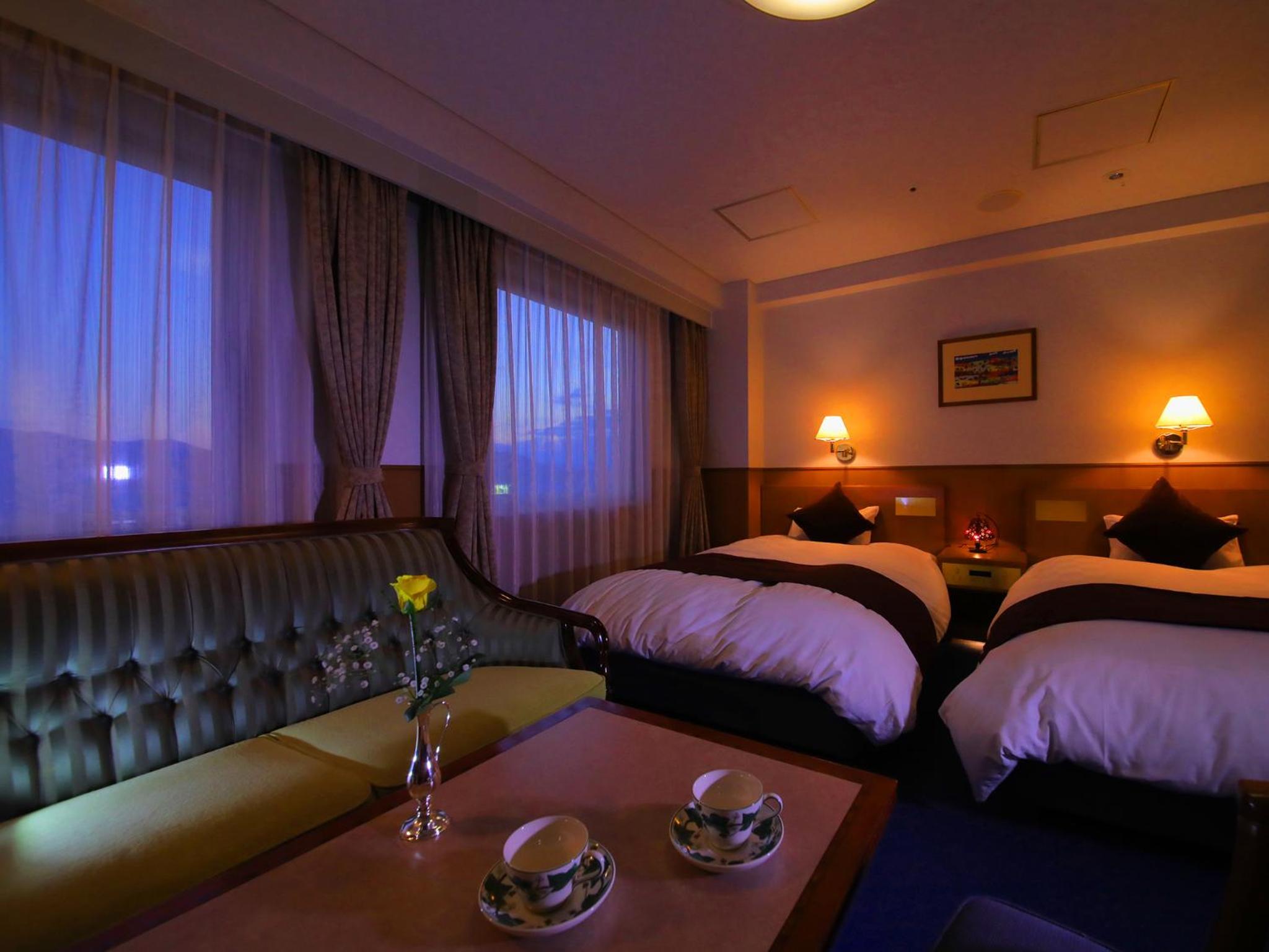 Deluxe Twin Room - Non-Smoking photo 2