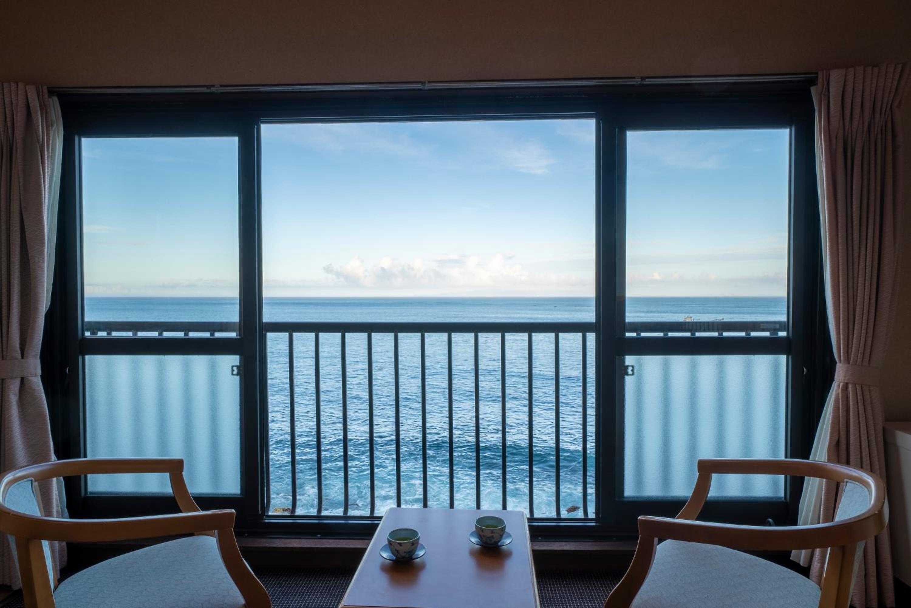 Standard Japanese-Style Room With Sea View photo 3